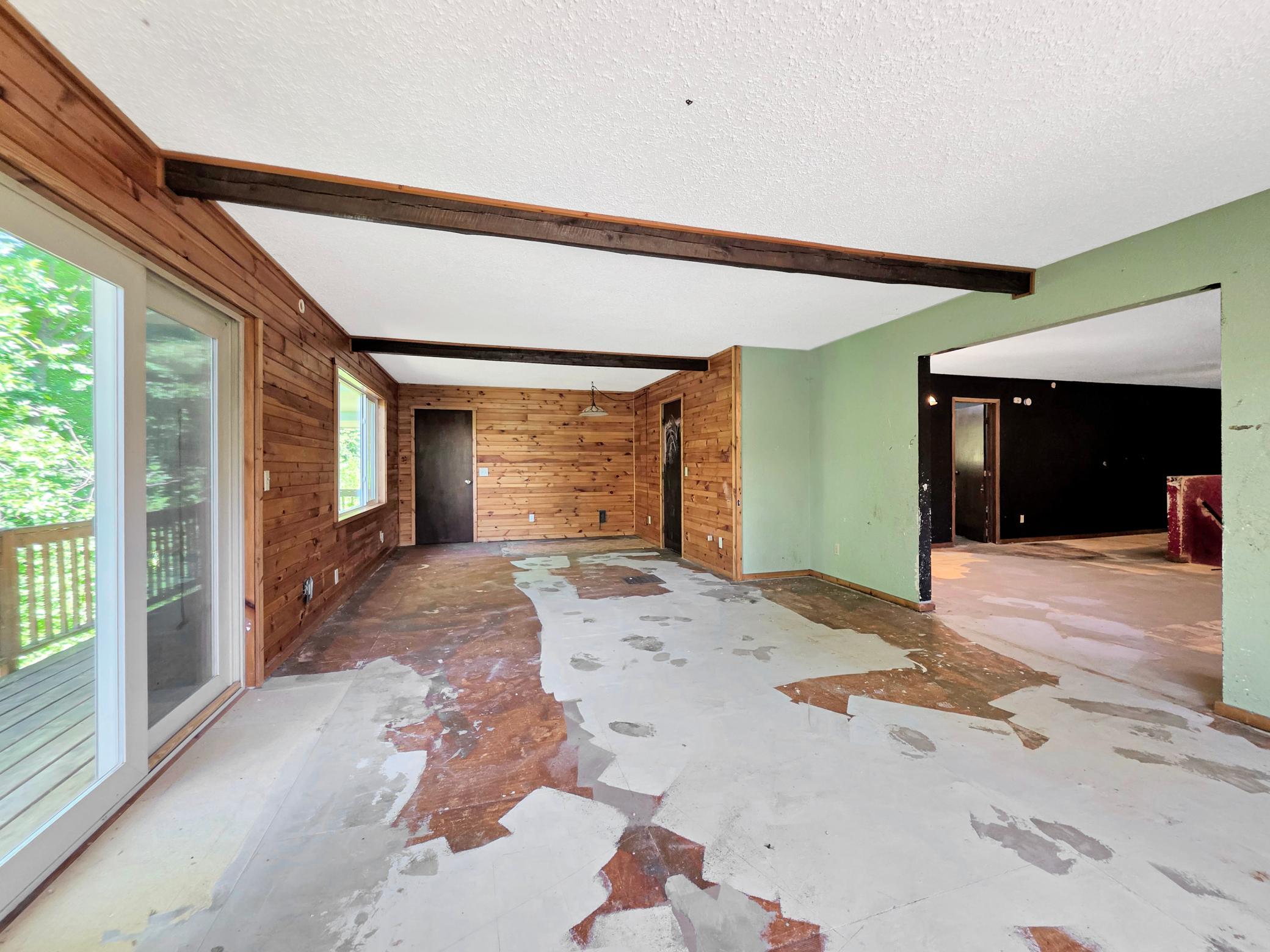 1975 single family home for sale at 6340 Waterside Drive in Garrison, MN — 4 bed, 2 bath (photo 18 of 30)