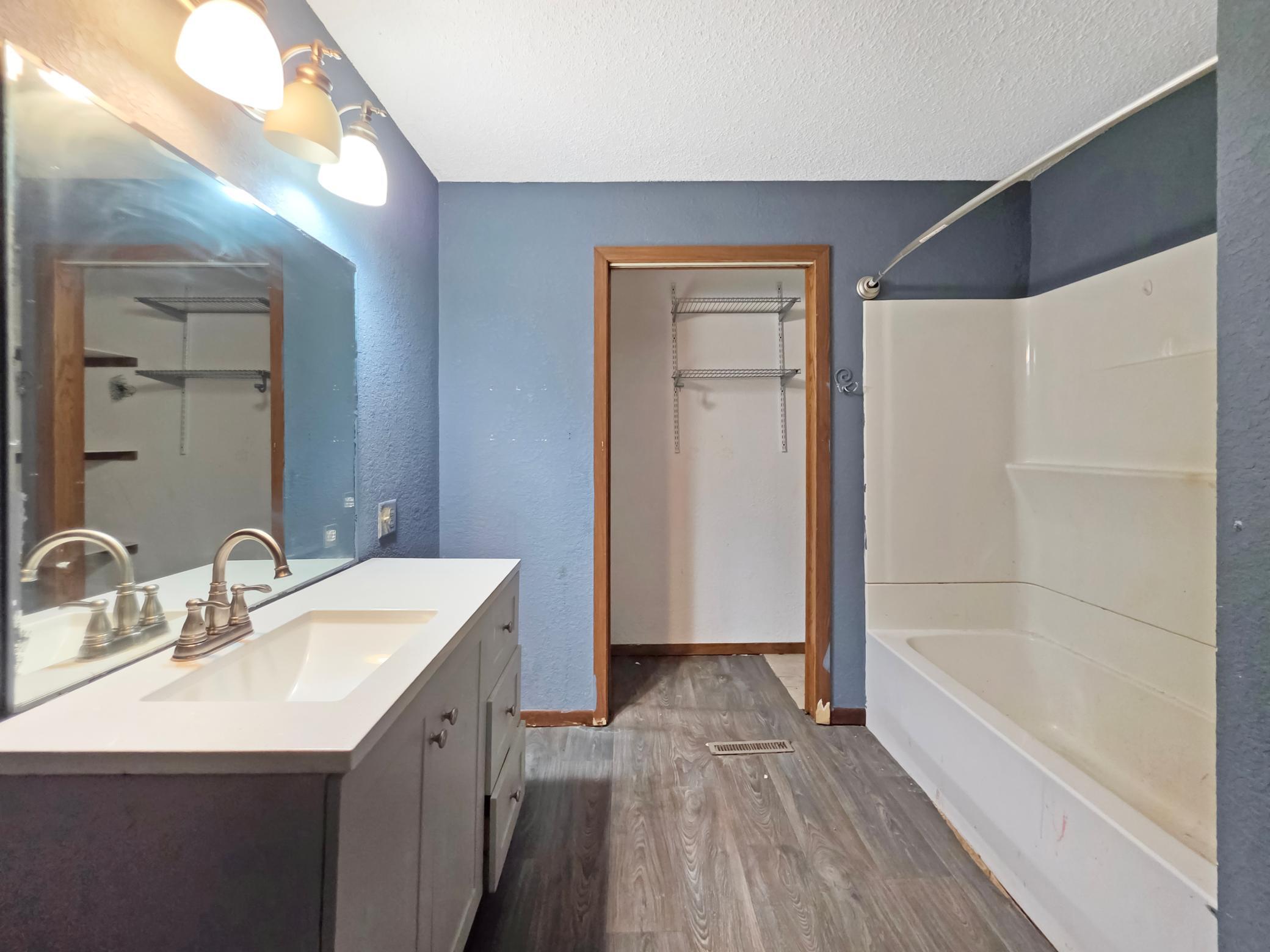 1975 single family home for sale at 6340 Waterside Drive in Garrison, MN — 4 bed, 2 bath (photo 19 of 30)