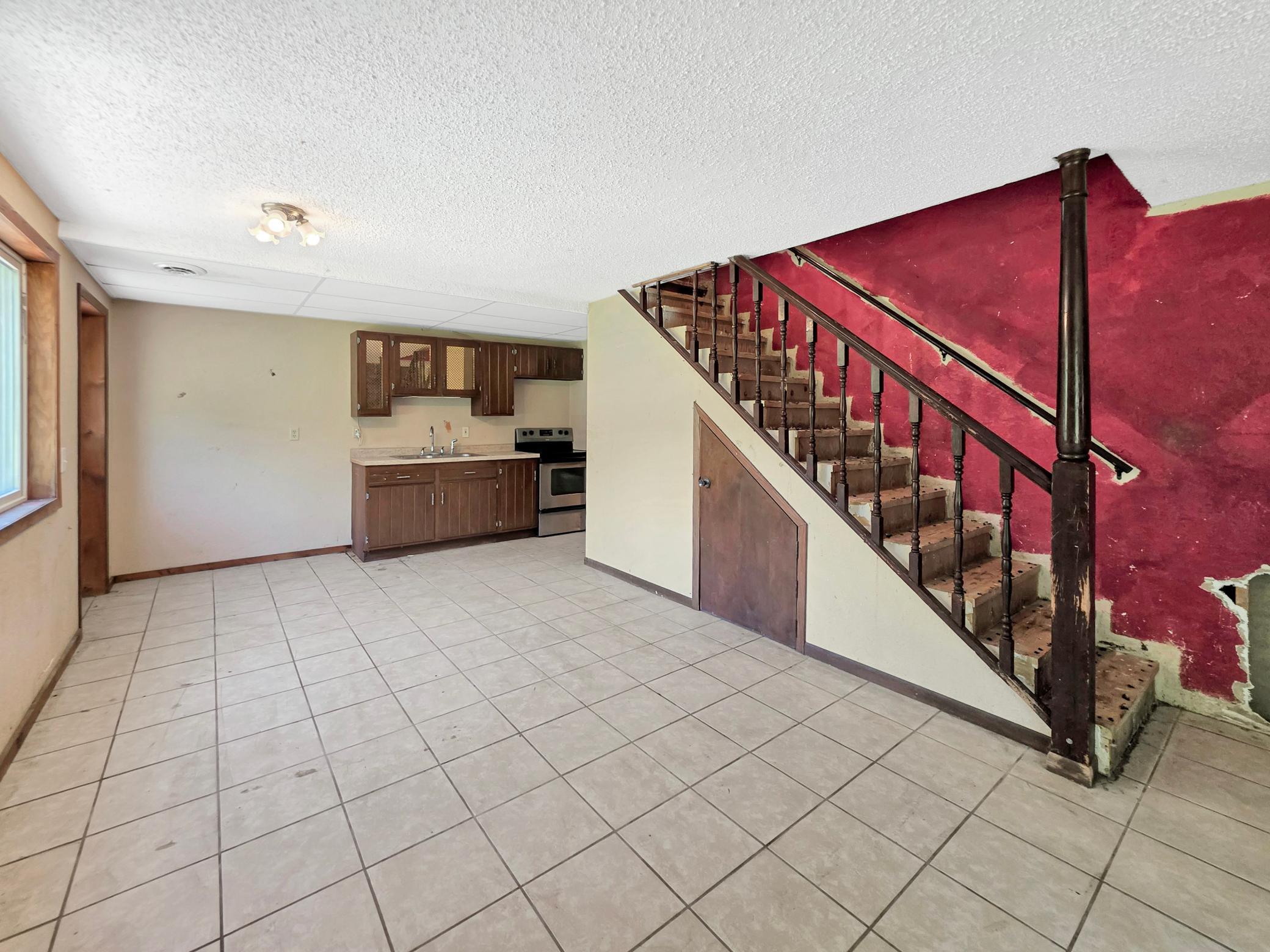 1975 single family home for sale at 6340 Waterside Drive in Garrison, MN — 4 bed, 2 bath (photo 3 of 30)
