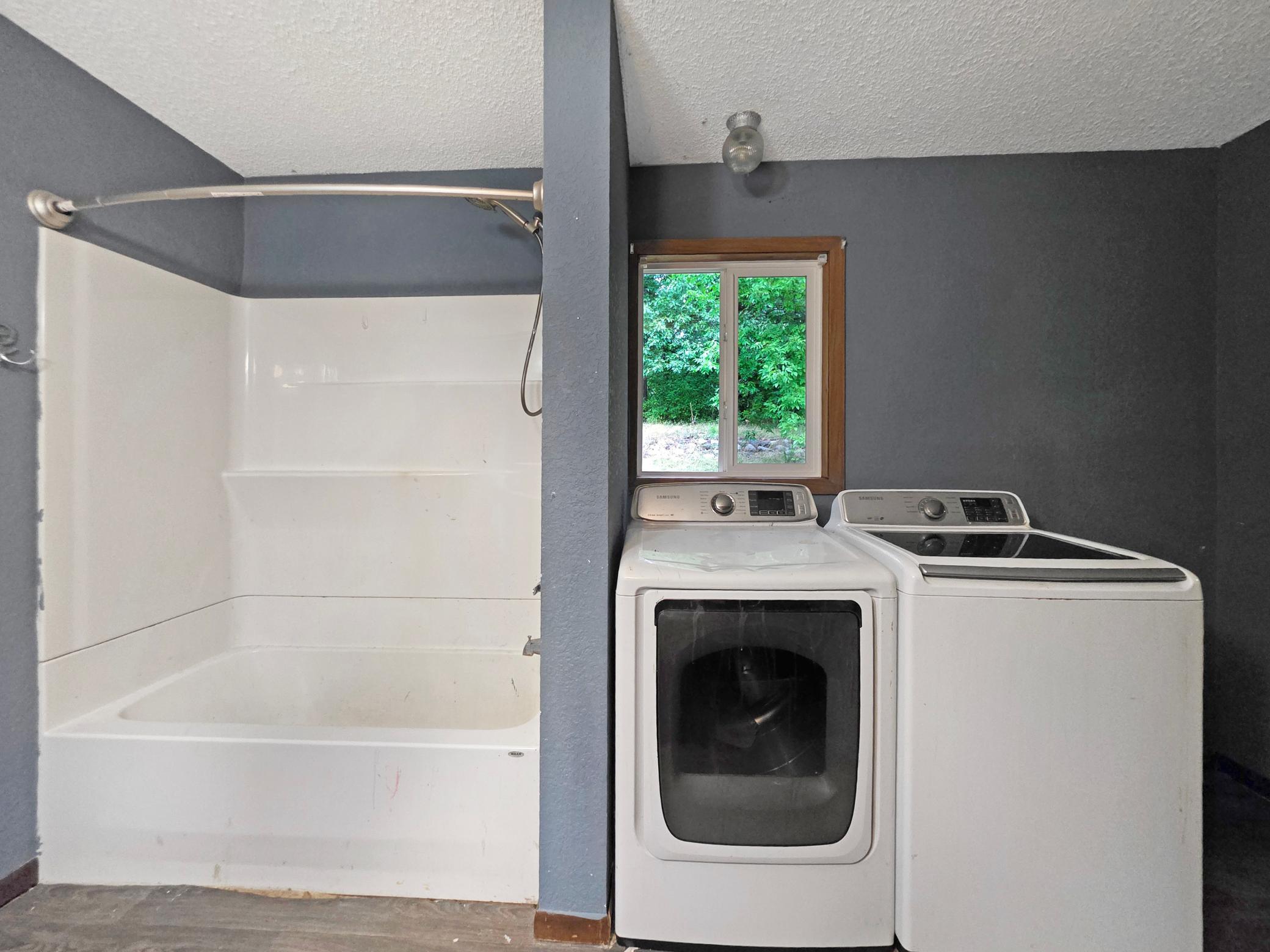 1975 single family home for sale at 6340 Waterside Drive in Garrison, MN — 4 bed, 2 bath (photo 21 of 30)