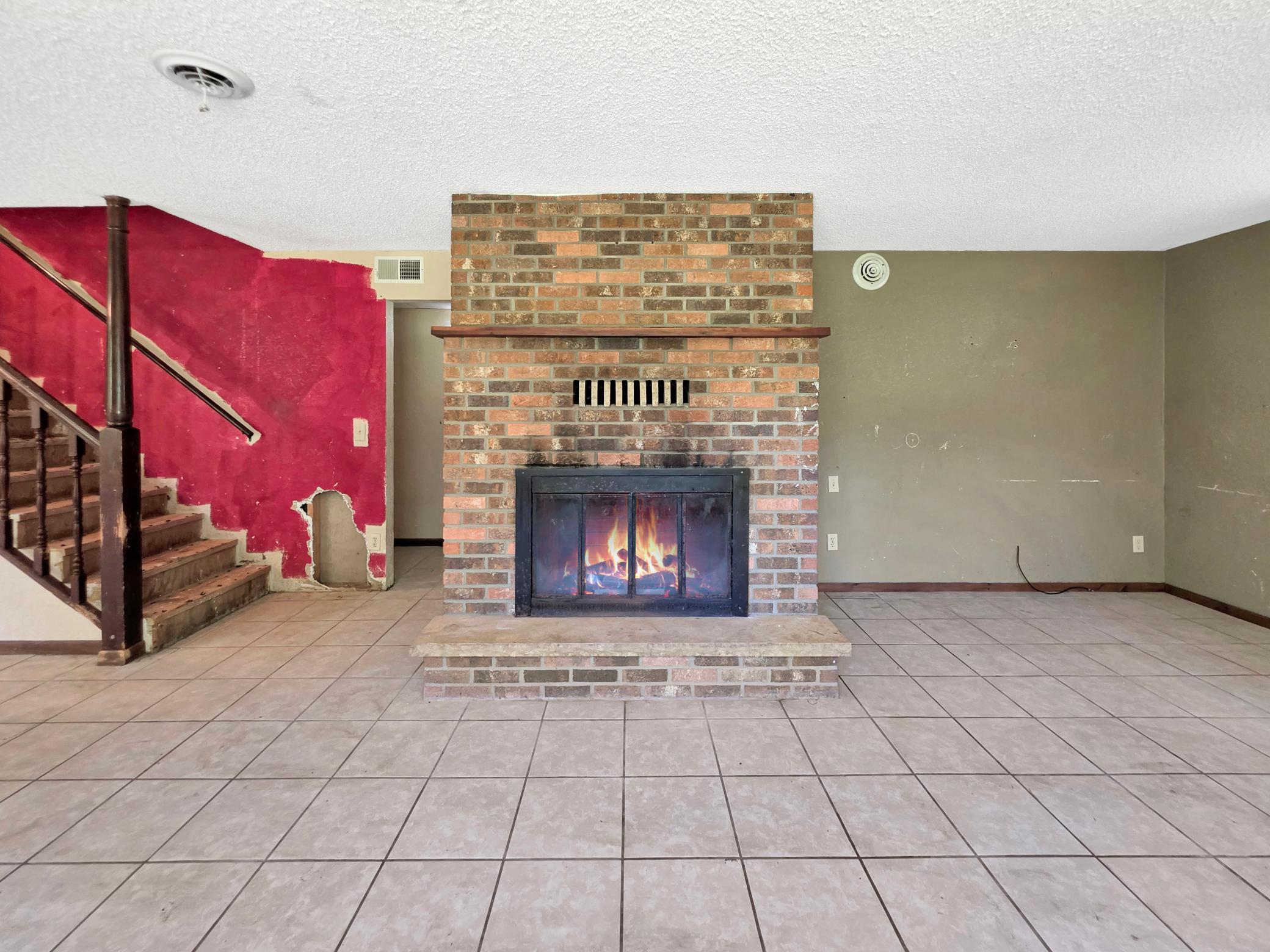 1975 single family home for sale at 6340 Waterside Drive in Garrison, MN — 4 bed, 2 bath (photo 6 of 30)