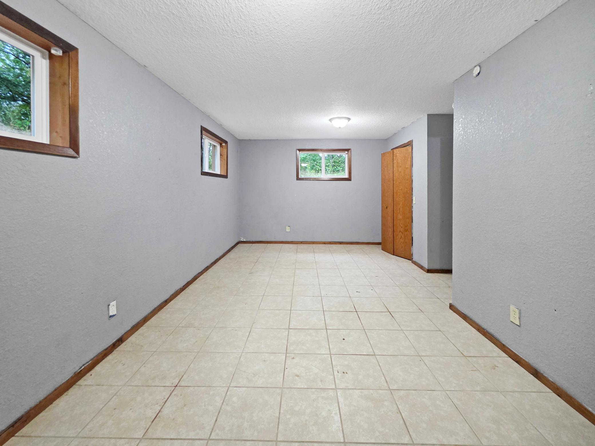 1975 single family home for sale at 6340 Waterside Drive in Garrison, MN — 4 bed, 2 bath (photo 10 of 30)
