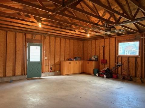 1910 single family home for sale at 209 6th Street SE in Barnesville, MN — 2 bed, 2 bath (photo 7 of 31)