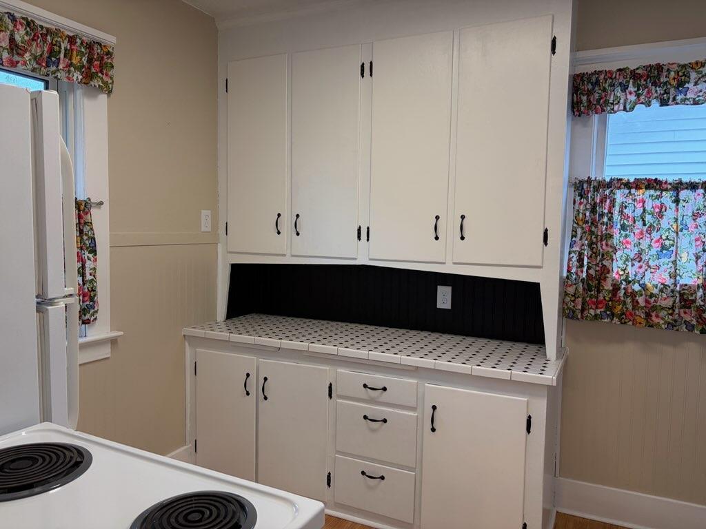 1910 single family home for sale at 209 6th Street SE in Barnesville, MN — 2 bed, 2 bath (photo 9 of 31)