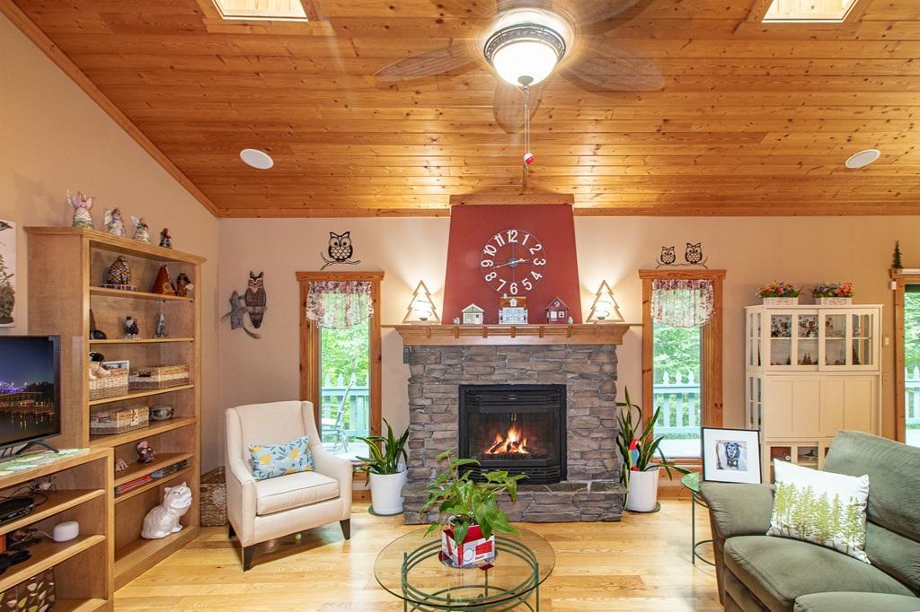 2004 single family home for sale at 7160 County Road 58 NE in Outing, MN — 3 bed, 3 bath (photo 8 of 42)