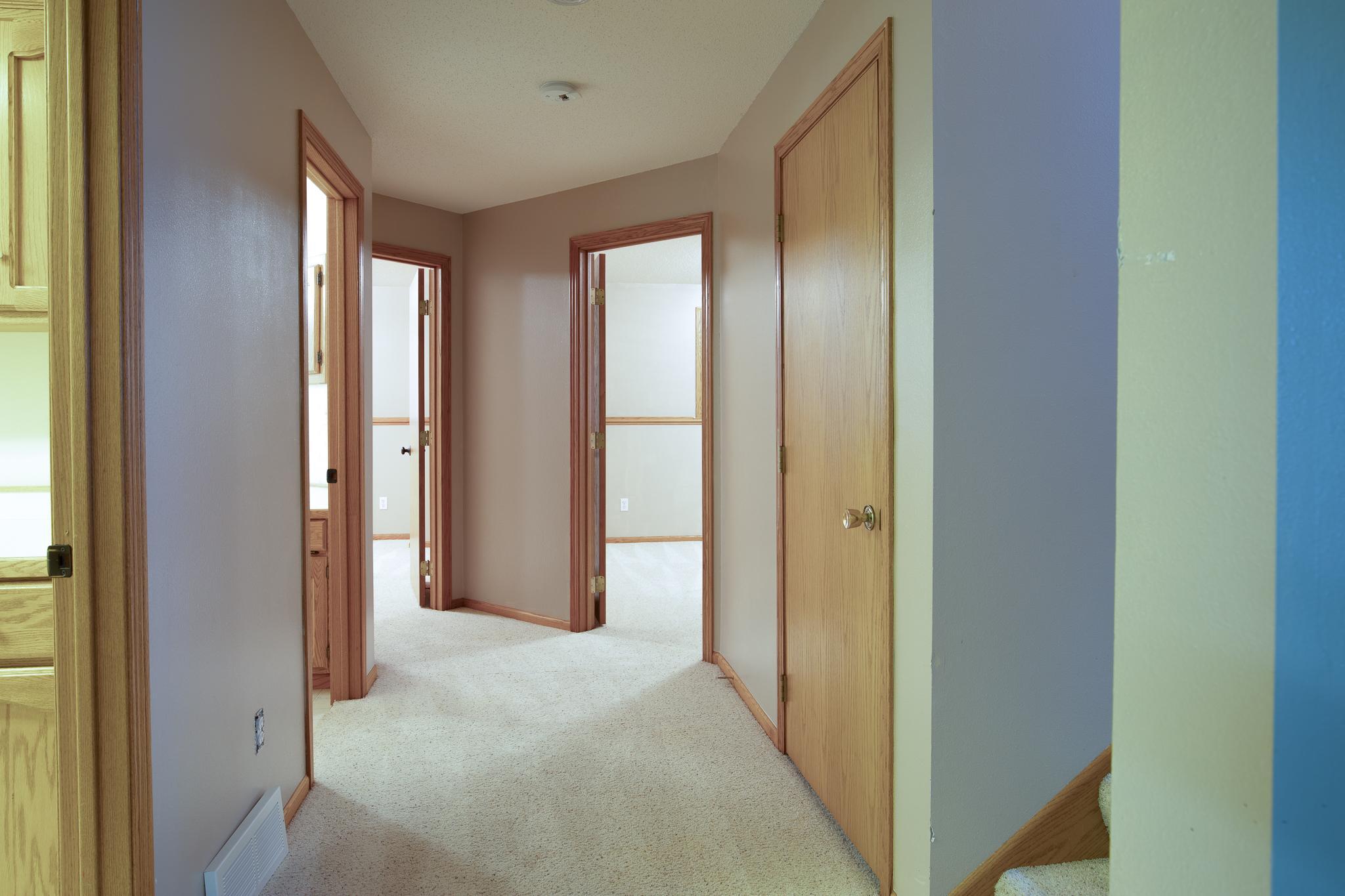 1992 twin home for sale at 2733 26th Street Circle S in Moorhead, MN — 3 bed, 2 bath (photo 19 of 31)