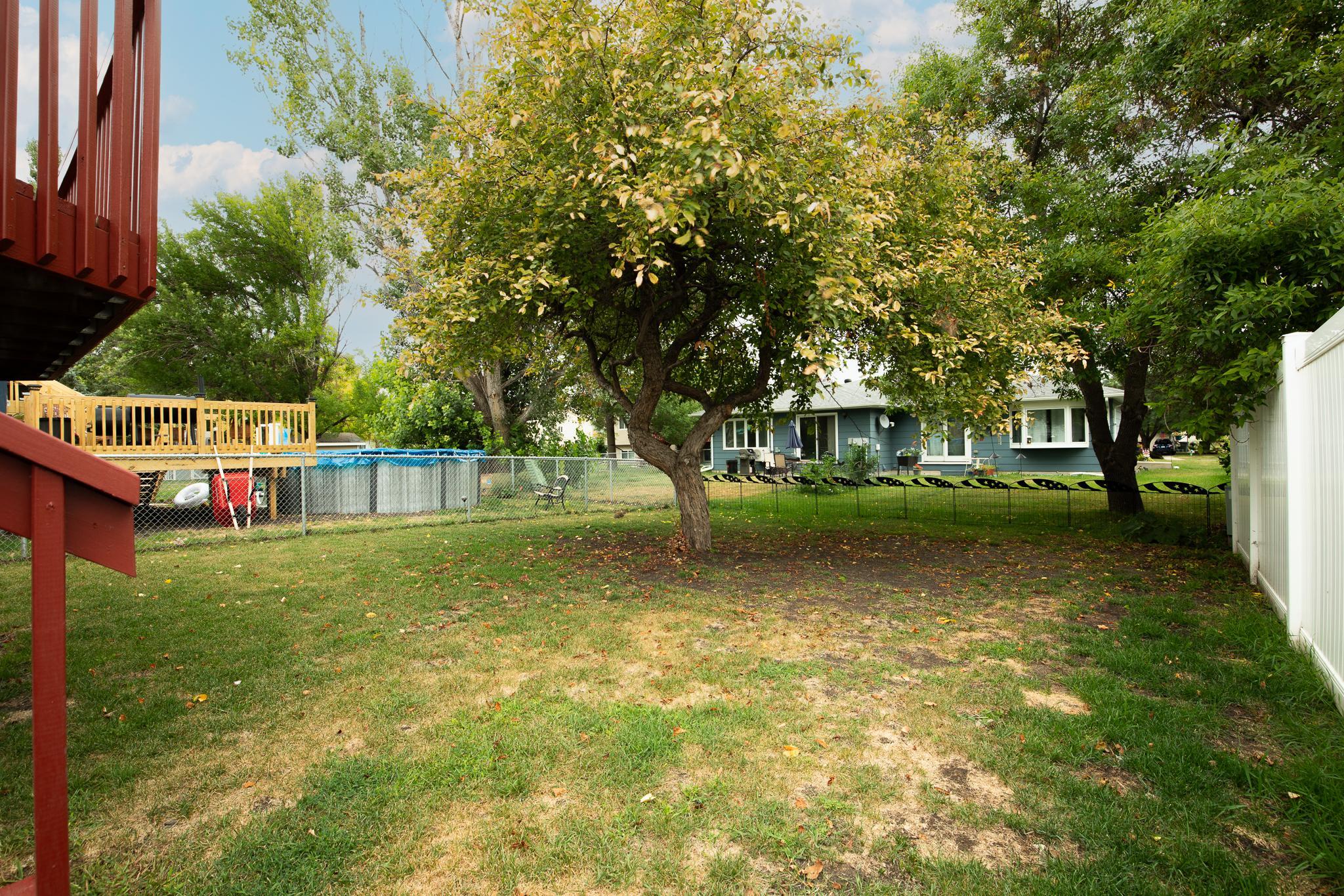 1992 twin home for sale at 2733 26th Street Circle S in Moorhead, MN — 3 bed, 2 bath (photo 27 of 31)