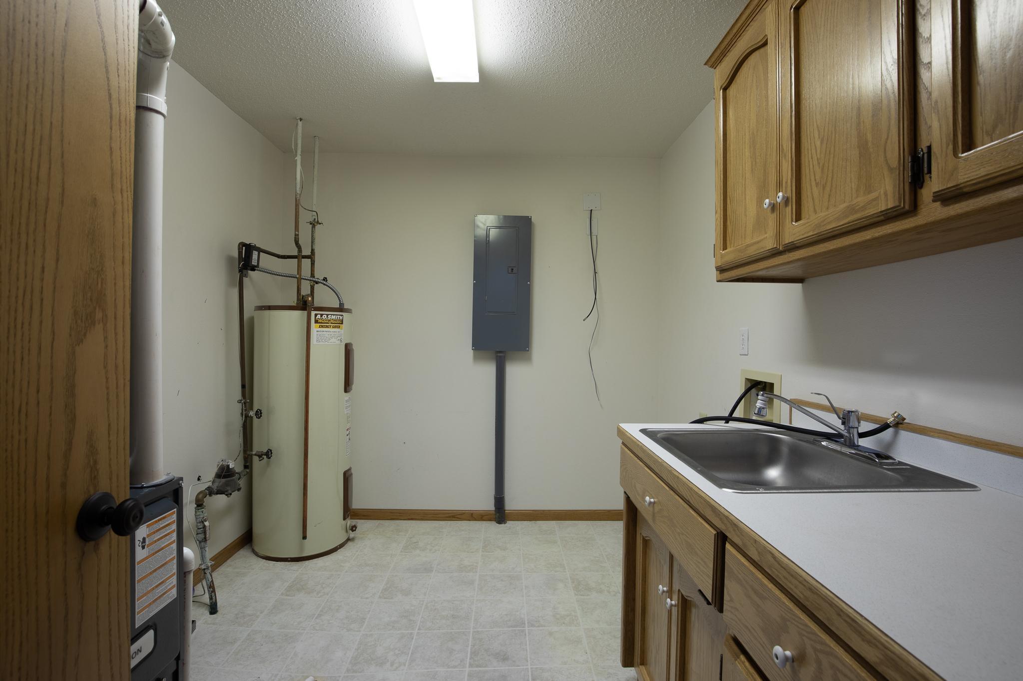 1992 twin home for sale at 2733 26th Street Circle S in Moorhead, MN — 3 bed, 2 bath (photo 29 of 31)