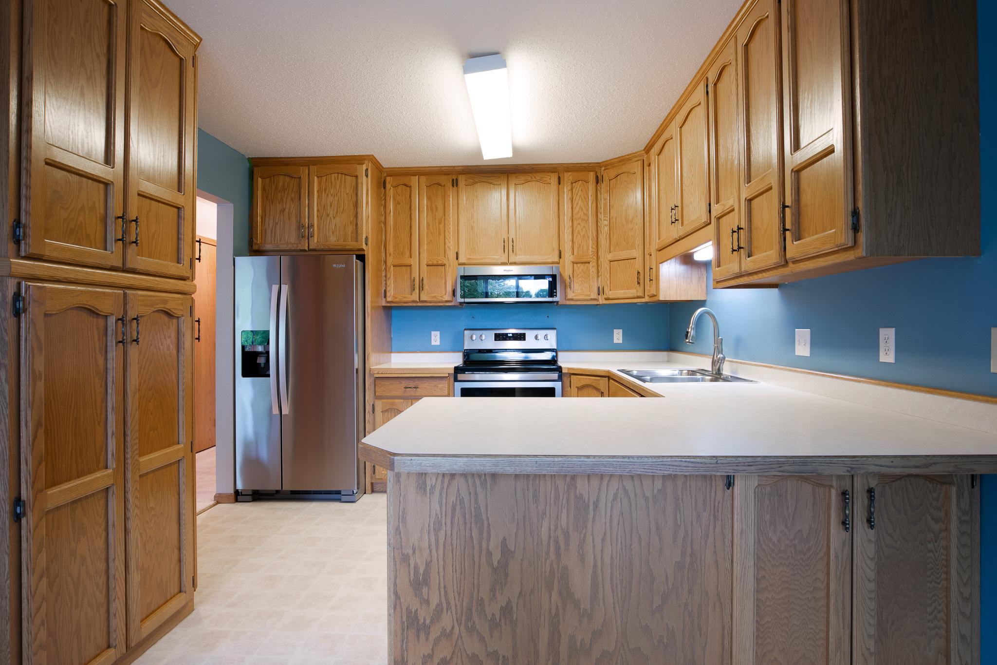 1992 twin home for sale at 2733 26th Street Circle S in Moorhead, MN — 3 bed, 2 bath (photo 6 of 31)