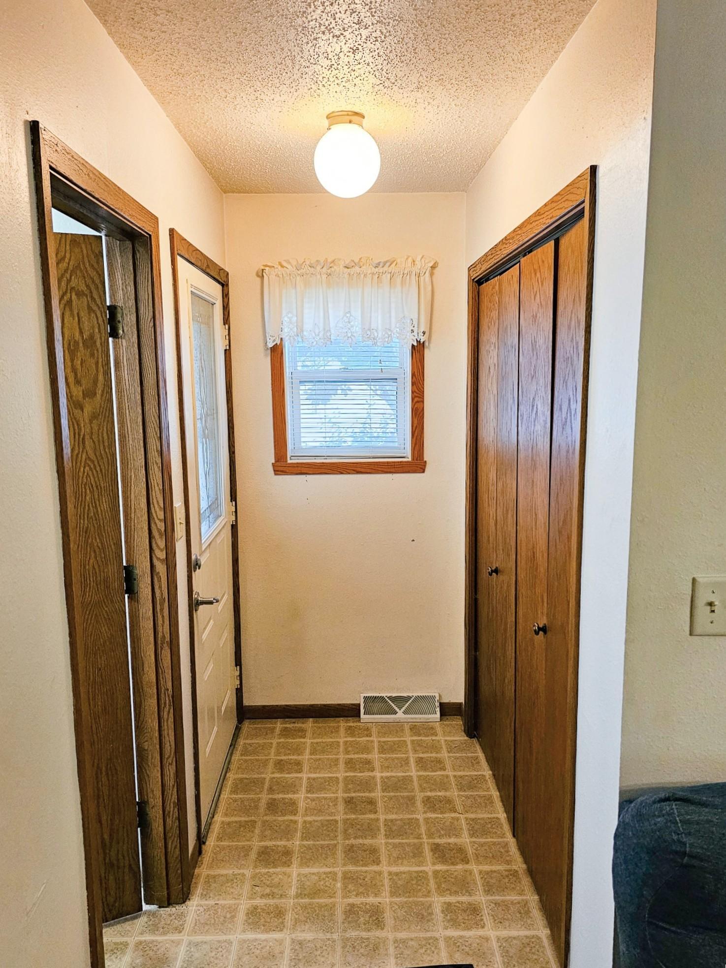 1978 condo for sale at 3014 17th Street S in Moorhead, MN — 3 bed, 2 bath (photo 23 of 29)