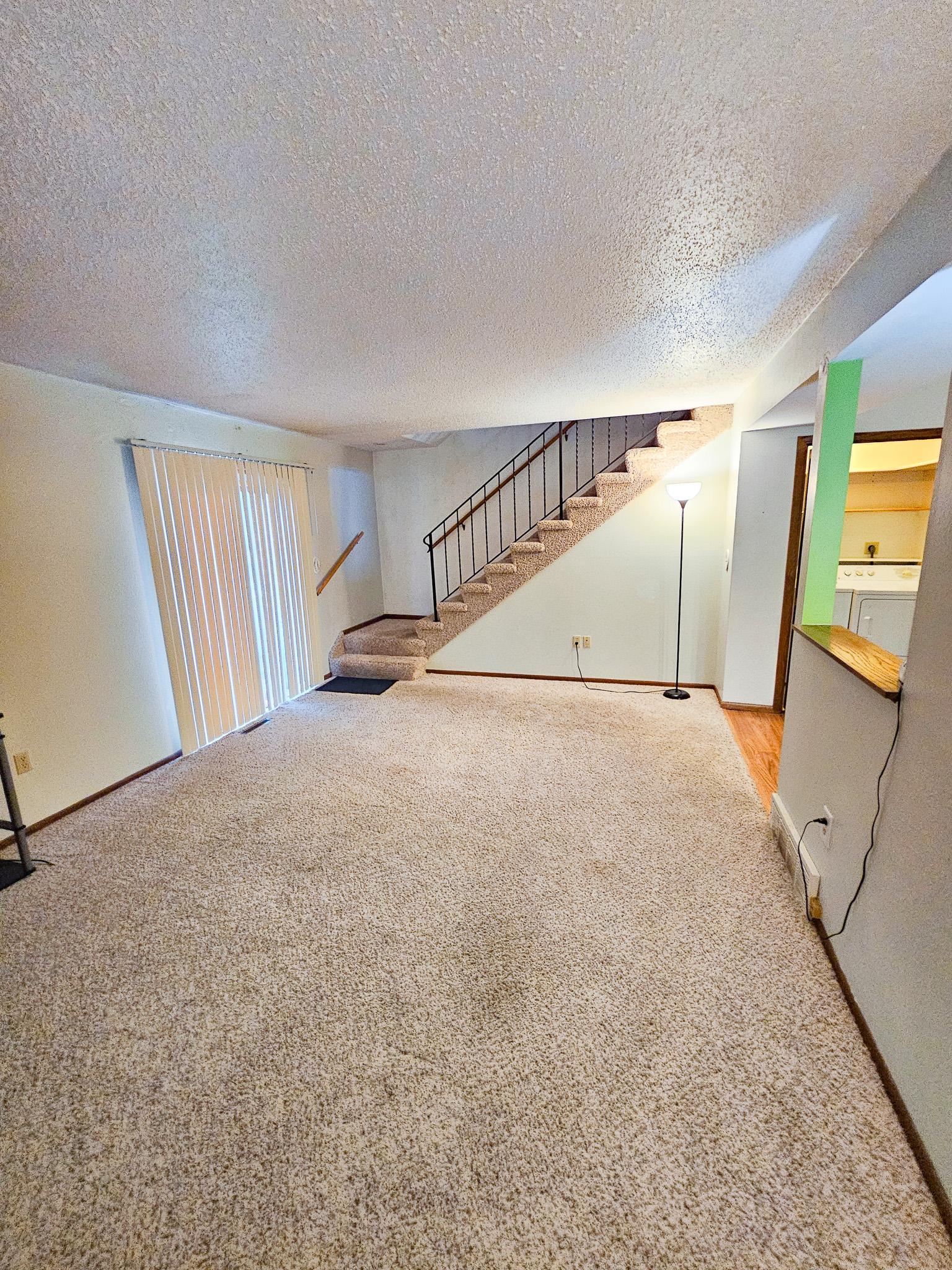 1978 condo for sale at 3014 17th Street S in Moorhead, MN — 3 bed, 2 bath (photo 4 of 29)