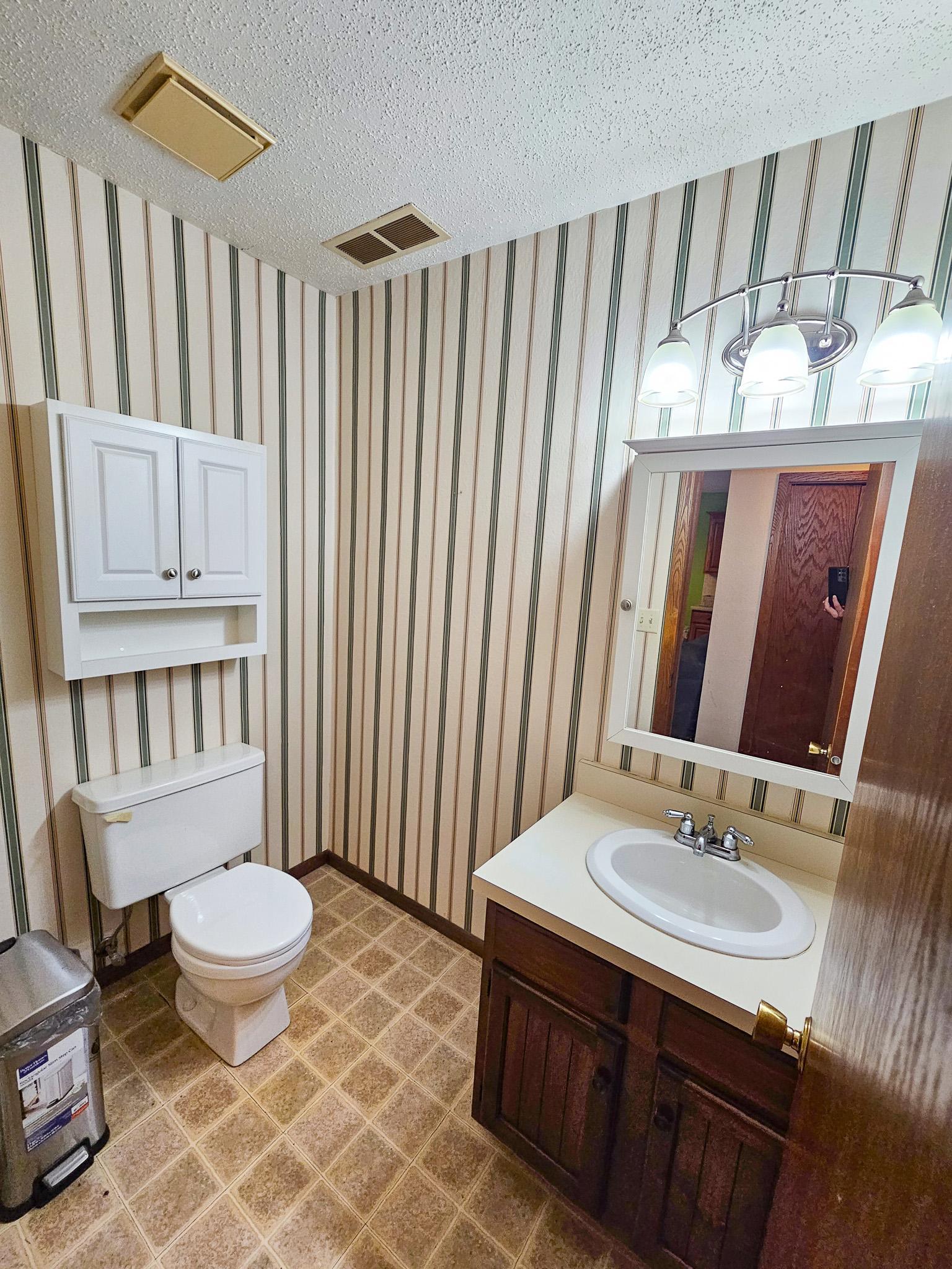 1978 condo for sale at 3014 17th Street S in Moorhead, MN — 3 bed, 2 bath (photo 9 of 29)
