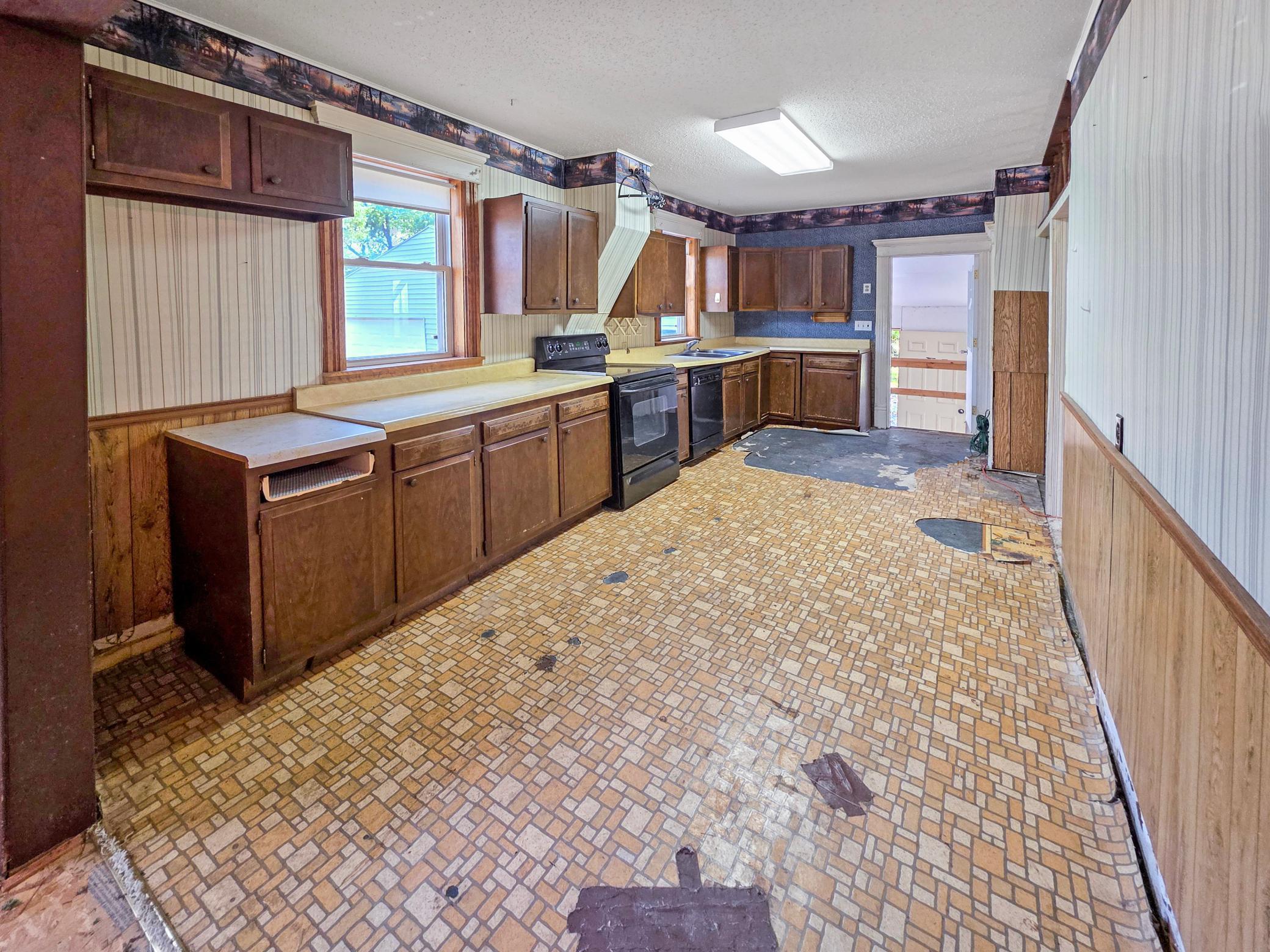 2005 single family home for sale at 2955 390th Street in Foxhome, MN — 4 bed, 1 bath (photo 7 of 16)