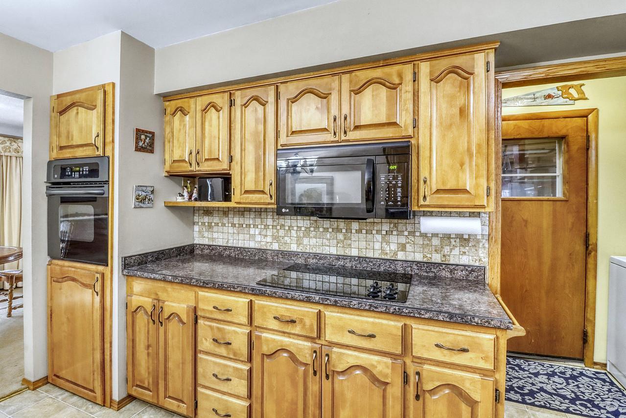 1961 single family home for sale at 813 Oak Street in West Fargo, ND — 3 bed, 3 bath (photo 21 of 63)