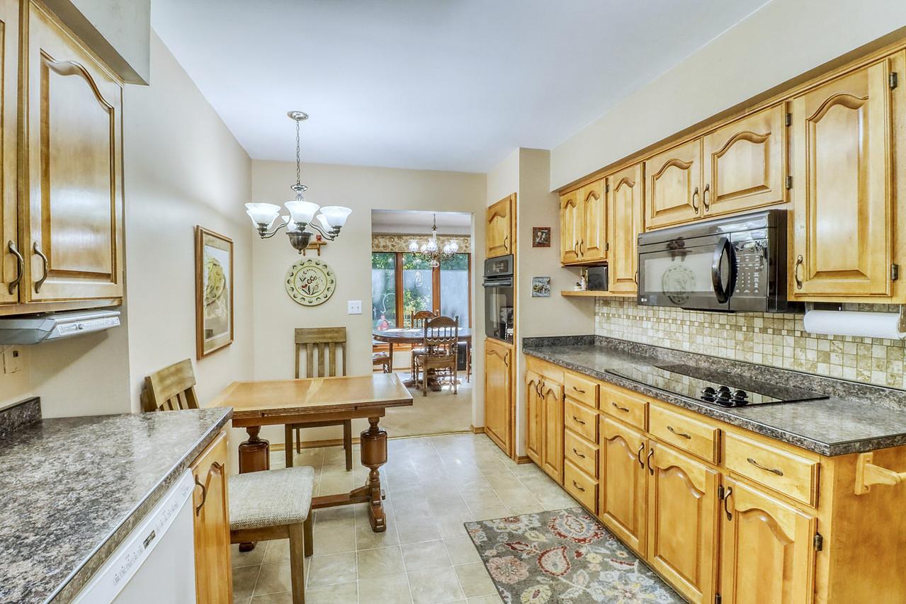1961 single family home for sale at 813 Oak Street in West Fargo, ND — 3 bed, 3 bath (photo 22 of 63)