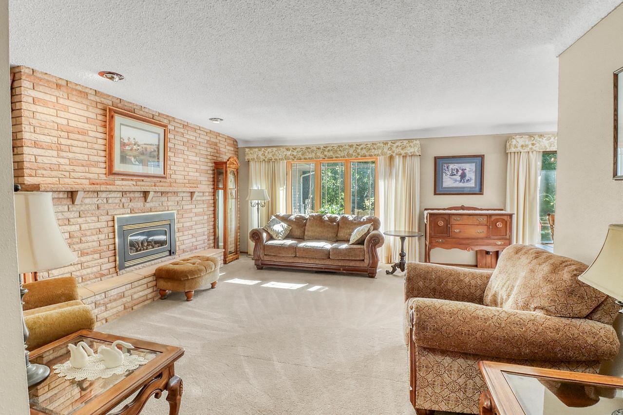1961 single family home for sale at 813 Oak Street in West Fargo, ND — 3 bed, 3 bath (photo 24 of 63)