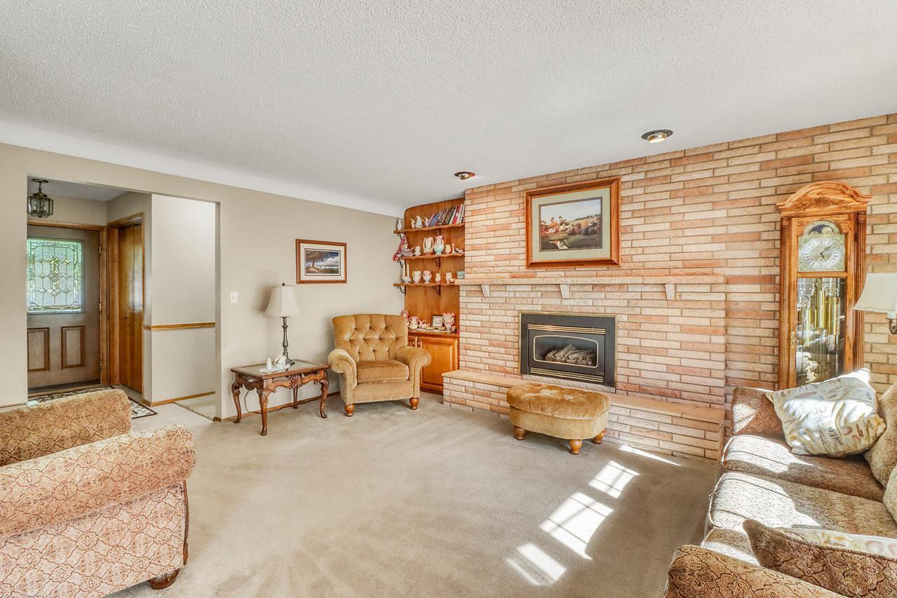 1961 single family home for sale at 813 Oak Street in West Fargo, ND — 3 bed, 3 bath (photo 26 of 63)