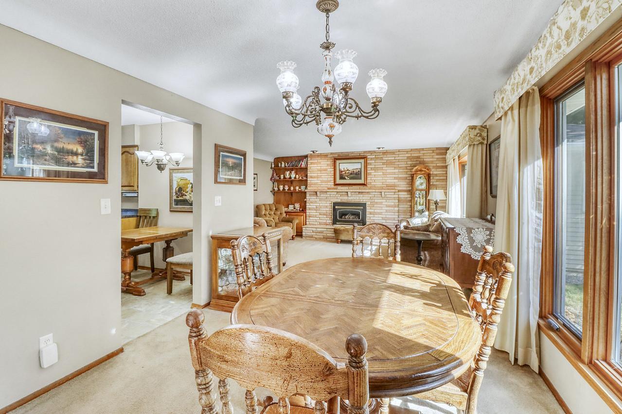 1961 single family home for sale at 813 Oak Street in West Fargo, ND — 3 bed, 3 bath (photo 29 of 63)