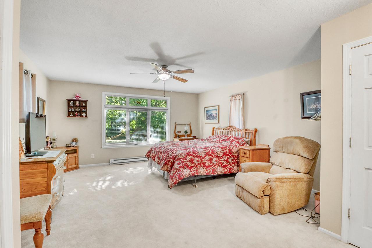 1961 single family home for sale at 813 Oak Street in West Fargo, ND — 3 bed, 3 bath (photo 35 of 63)