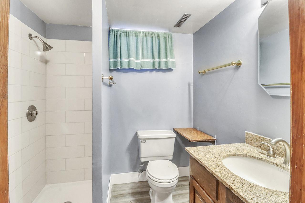 1961 single family home for sale at 813 Oak Street in West Fargo, ND — 3 bed, 3 bath (photo 53 of 63)
