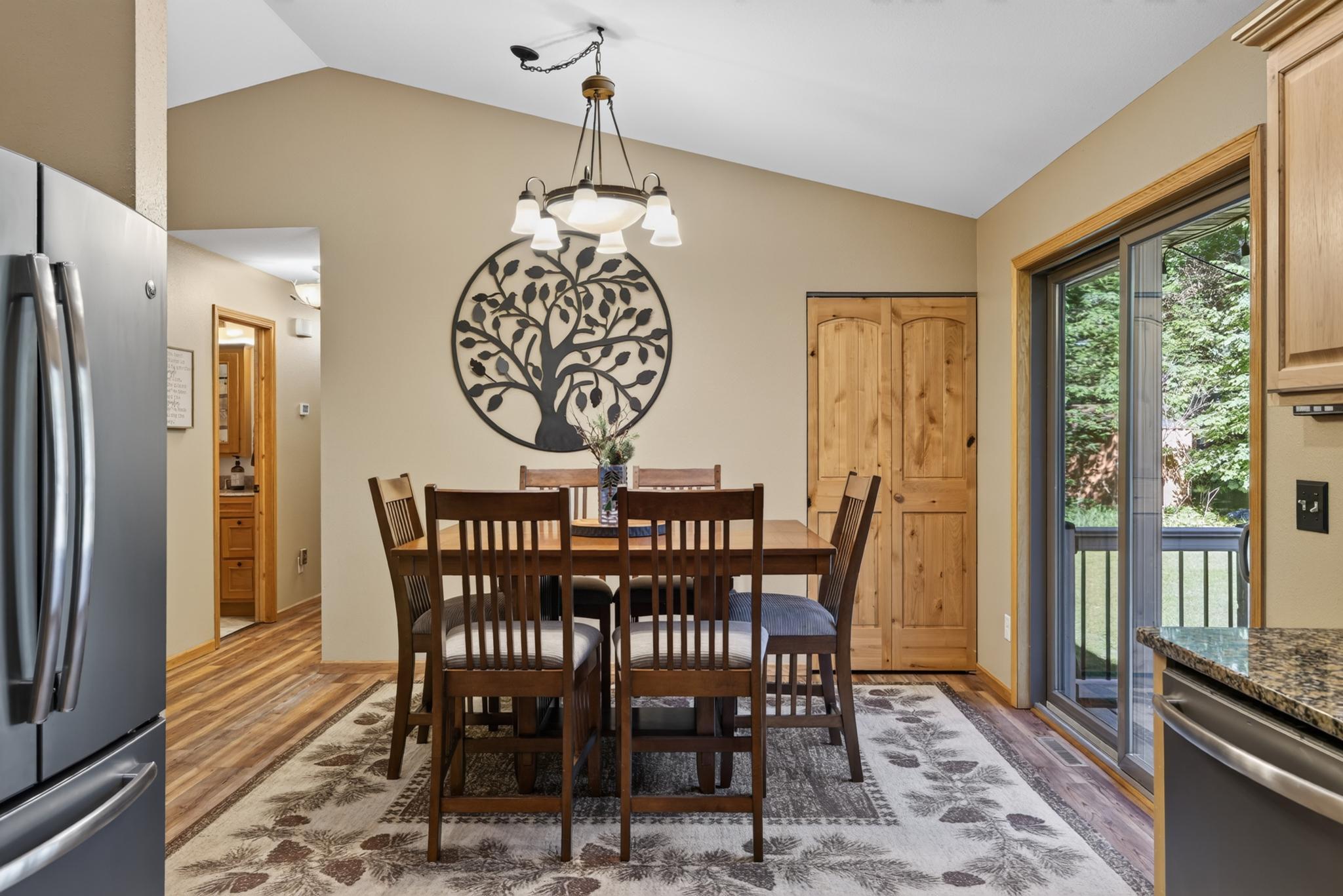 1999 single family home for sale at 6108 Bittersweet Lane in Nisswa, MN — 4 bed, 2 bath (photo 6 of 43)
