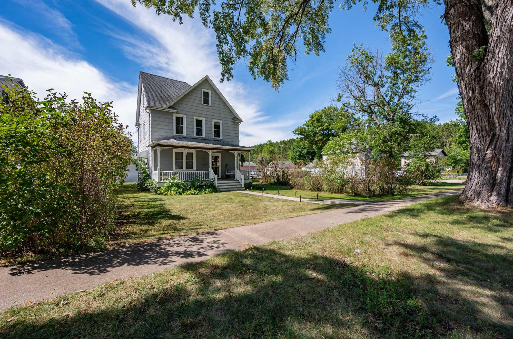 1910 single family home for sale at 105 Ethel Street in Marble, MN — 4 bed, 2 bath (photo 3 of 39)