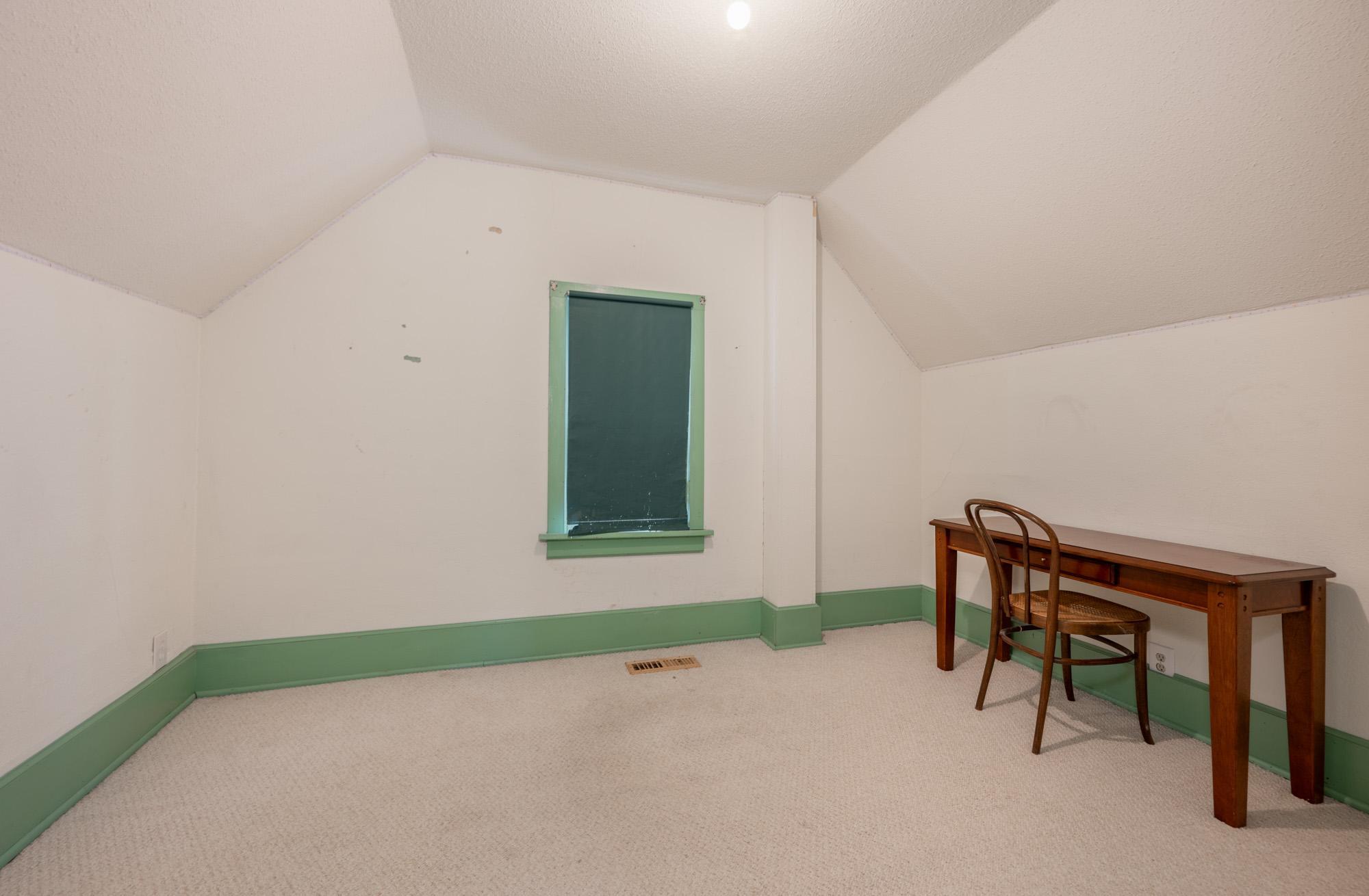 1910 single family home for sale at 105 Ethel Street in Marble, MN — 4 bed, 2 bath (photo 27 of 39)