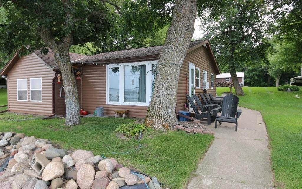1950 single family home for sale at 46071 Boys Shore Road in Ottertail, MN — 2 bed, 1 bath (photo 3 of 21)