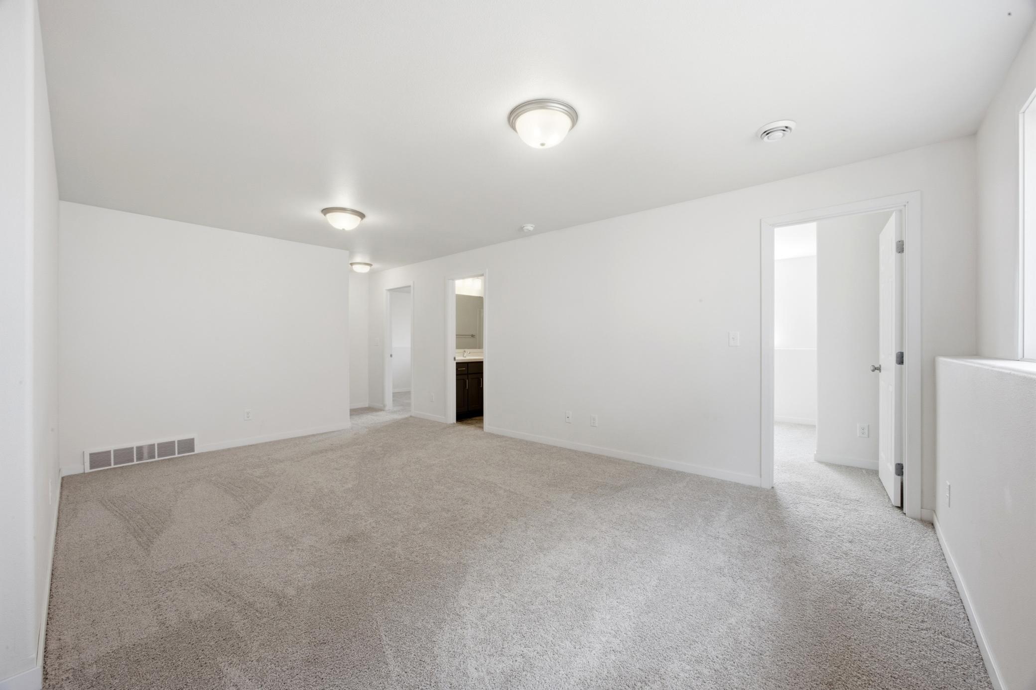 2024 single family home for sale at 2506 Fulton Loop S in Fargo, ND — 4 bed, 3 bath (photo 17 of 31)