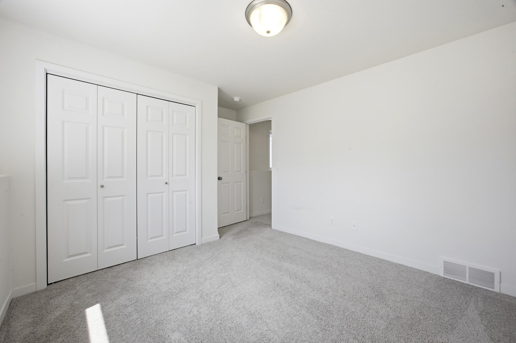 2024 single family home for sale at 2506 Fulton Loop S in Fargo, ND — 4 bed, 3 bath (photo 22 of 31)