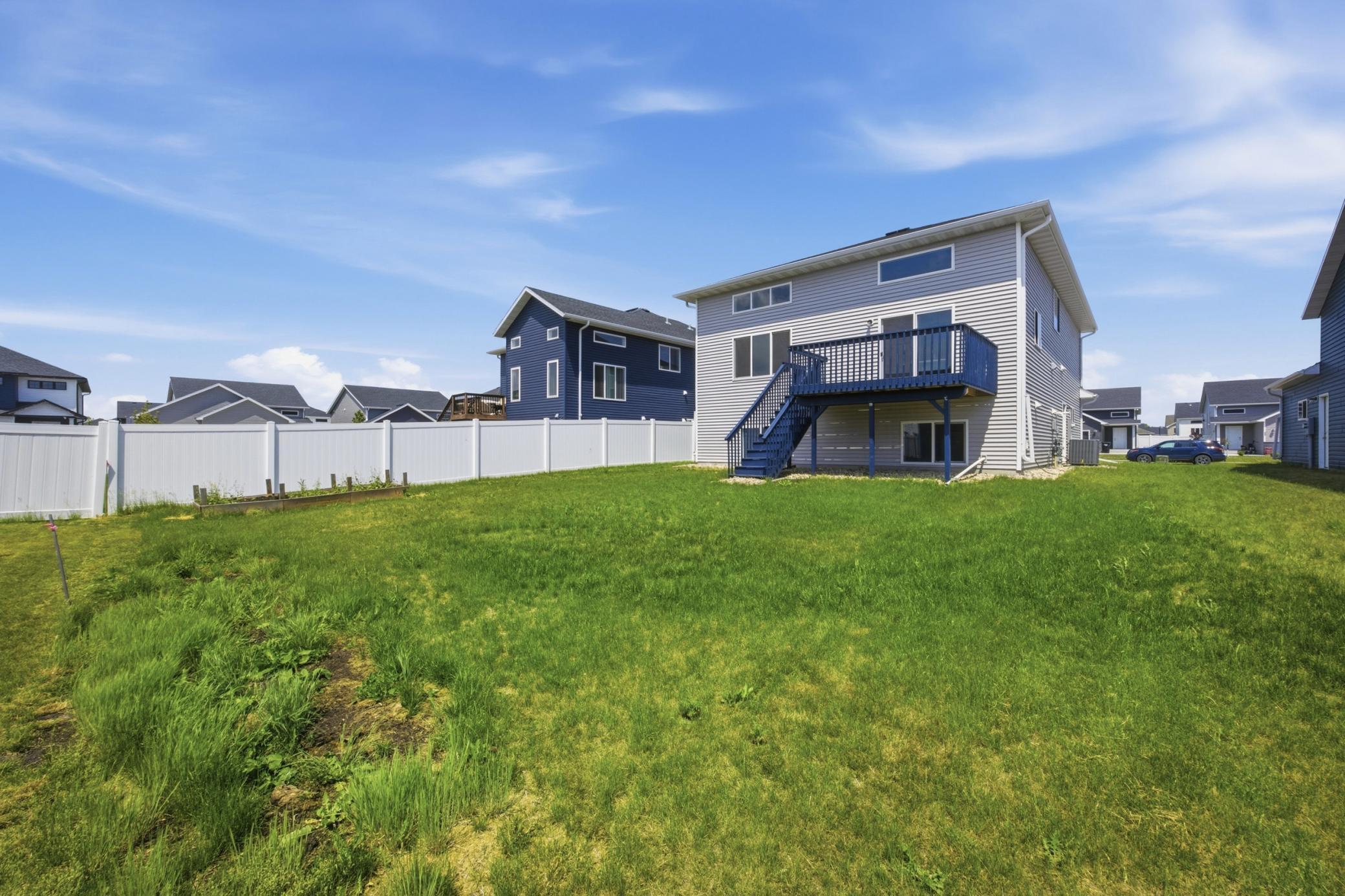 2024 single family home for sale at 2506 Fulton Loop S in Fargo, ND — 4 bed, 3 bath (photo 28 of 31)