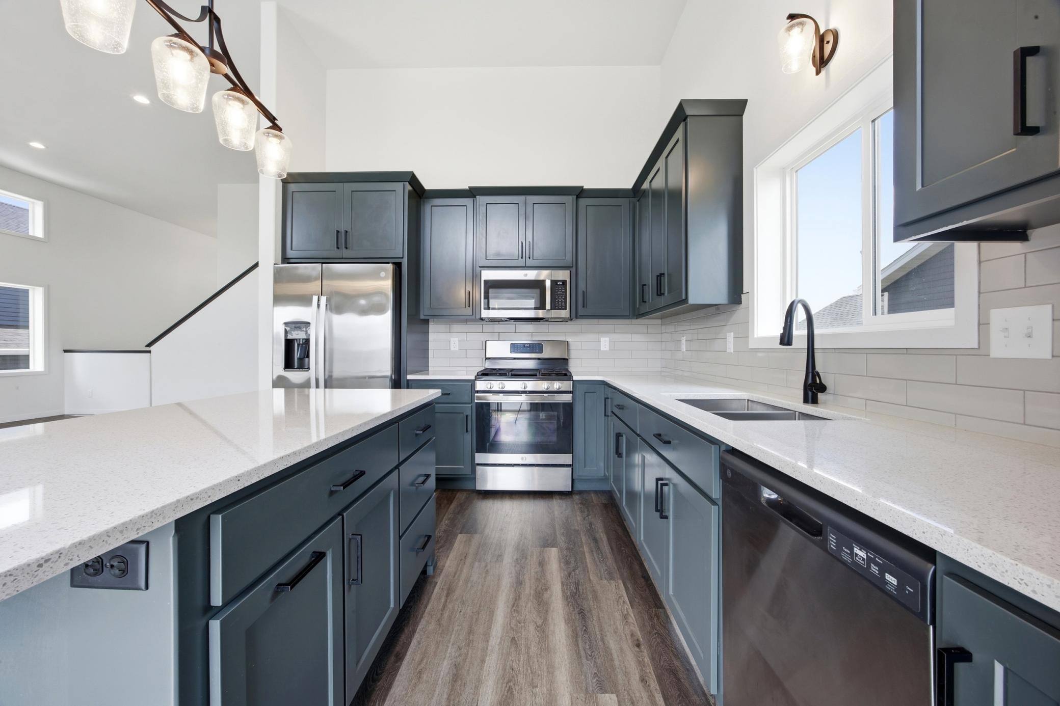 2024 single family home for sale at 2506 Fulton Loop S in Fargo, ND — 4 bed, 3 bath (photo 8 of 31)