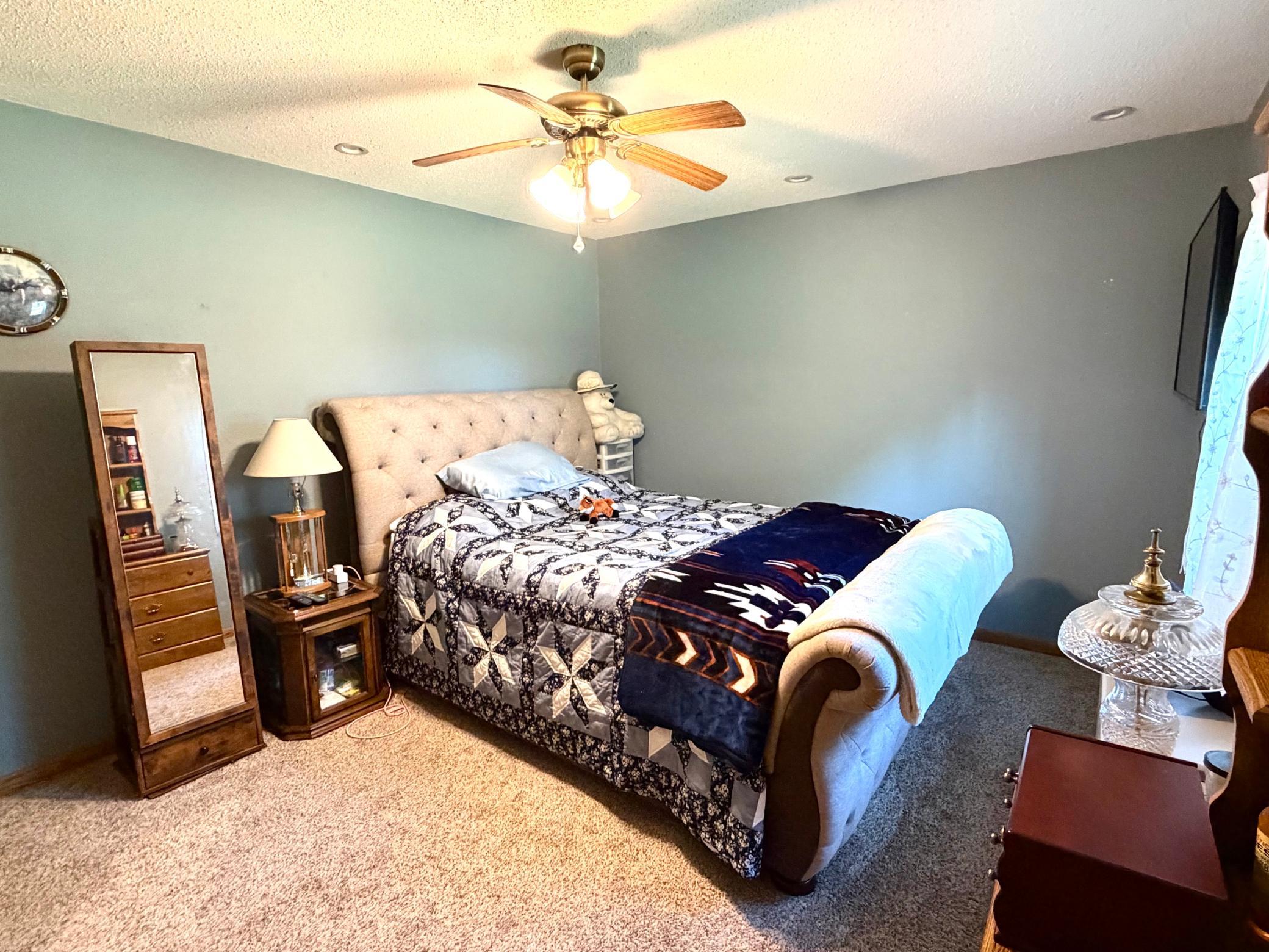 1910 single family home for sale at 28707 350th Avenue in Roseau, MN — 4 bed, 2 bath (photo 11 of 24)