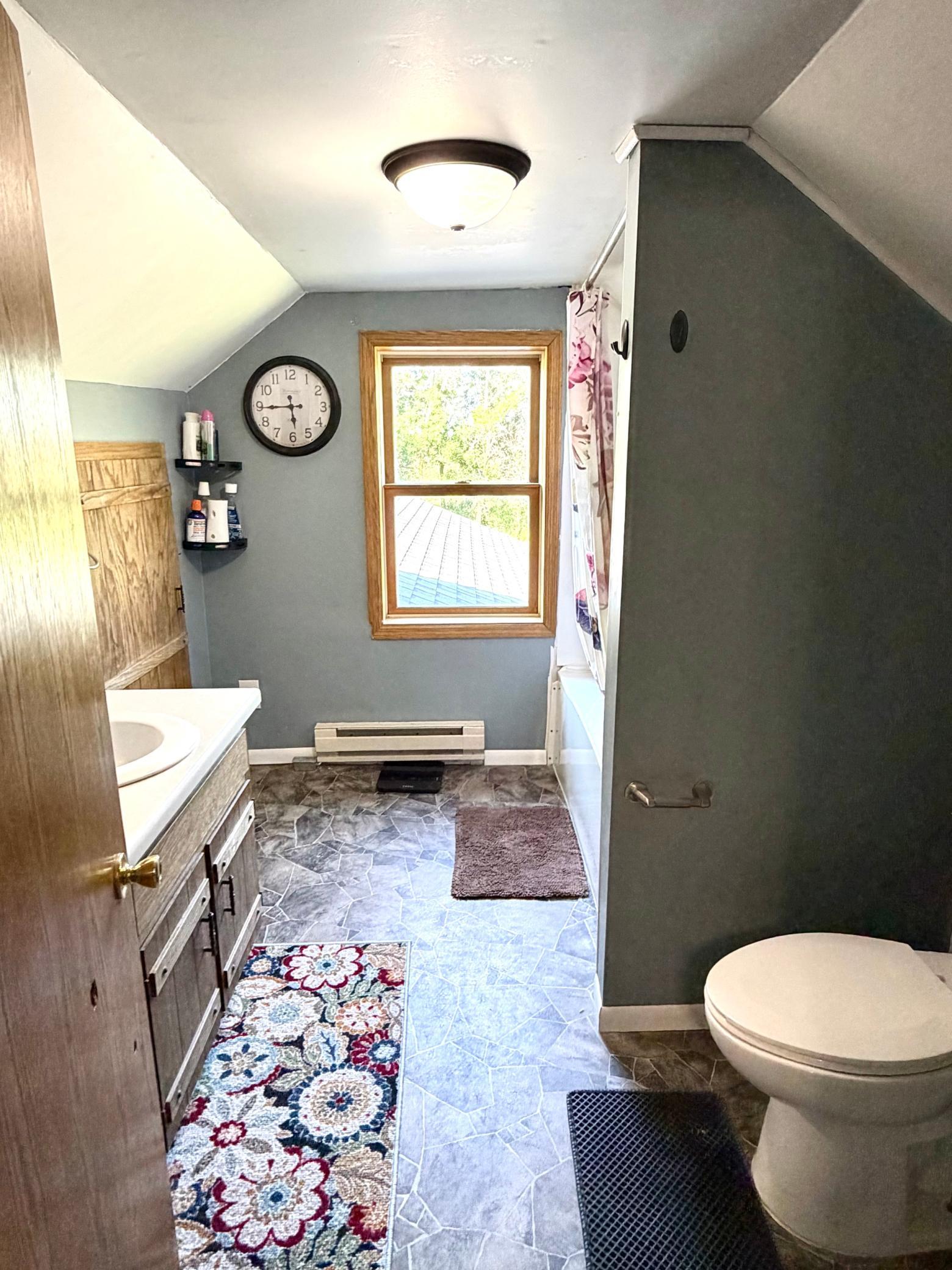 1910 single family home for sale at 28707 350th Avenue in Roseau, MN — 4 bed, 2 bath (photo 17 of 24)