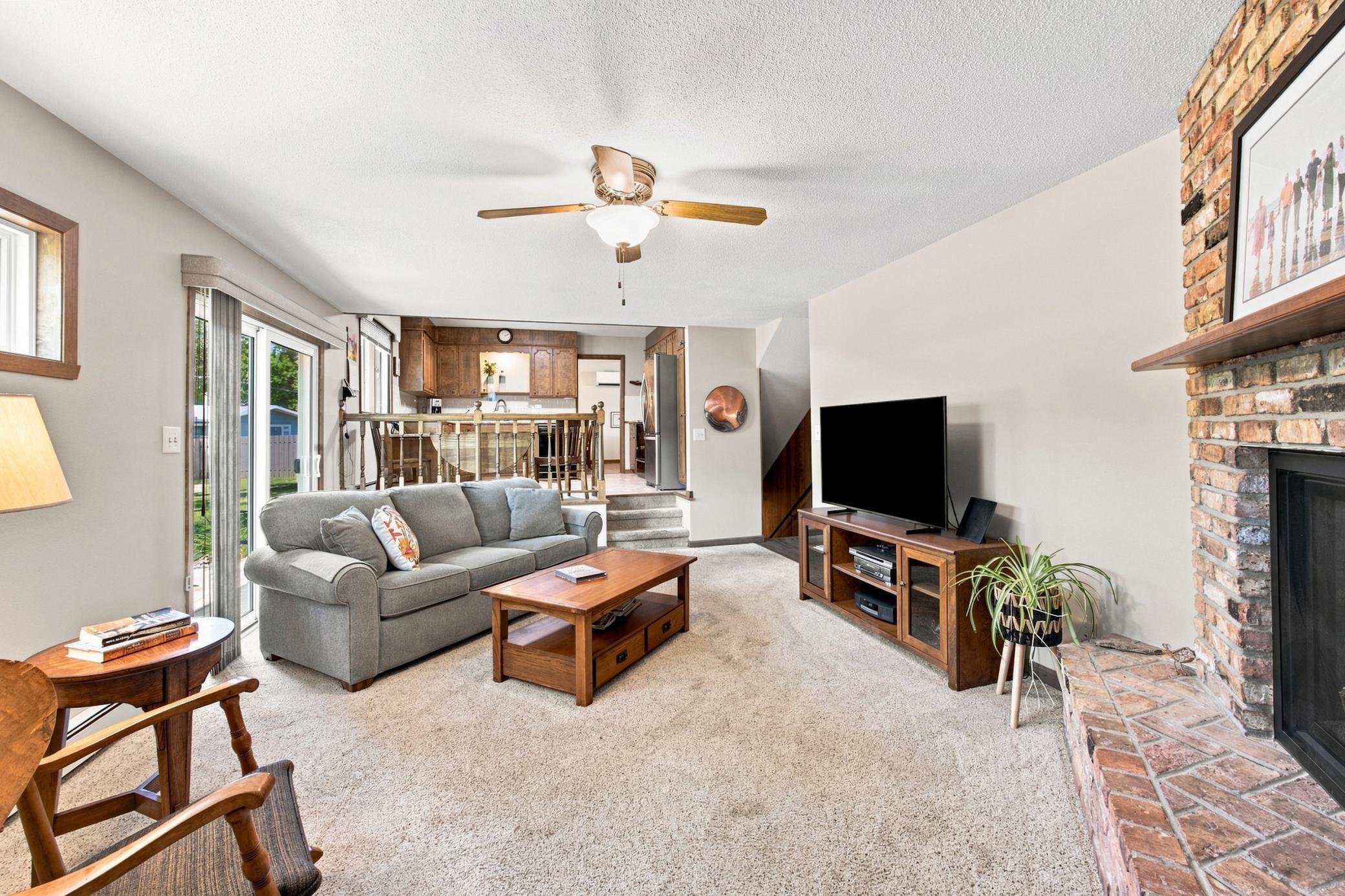 1968 single family home for sale at 2323 19 1/2 Street S in Moorhead, MN — 4 bed, 3 bath (photo 16 of 28)