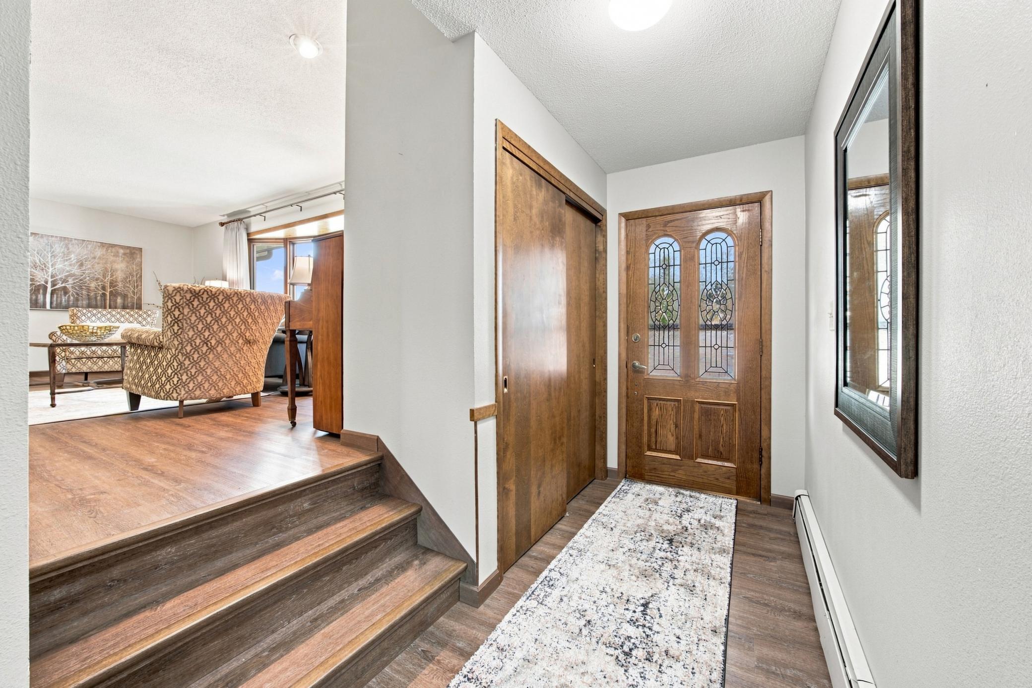 1968 single family home for sale at 2323 19 1/2 Street S in Moorhead, MN — 4 bed, 3 bath (photo 7 of 28)