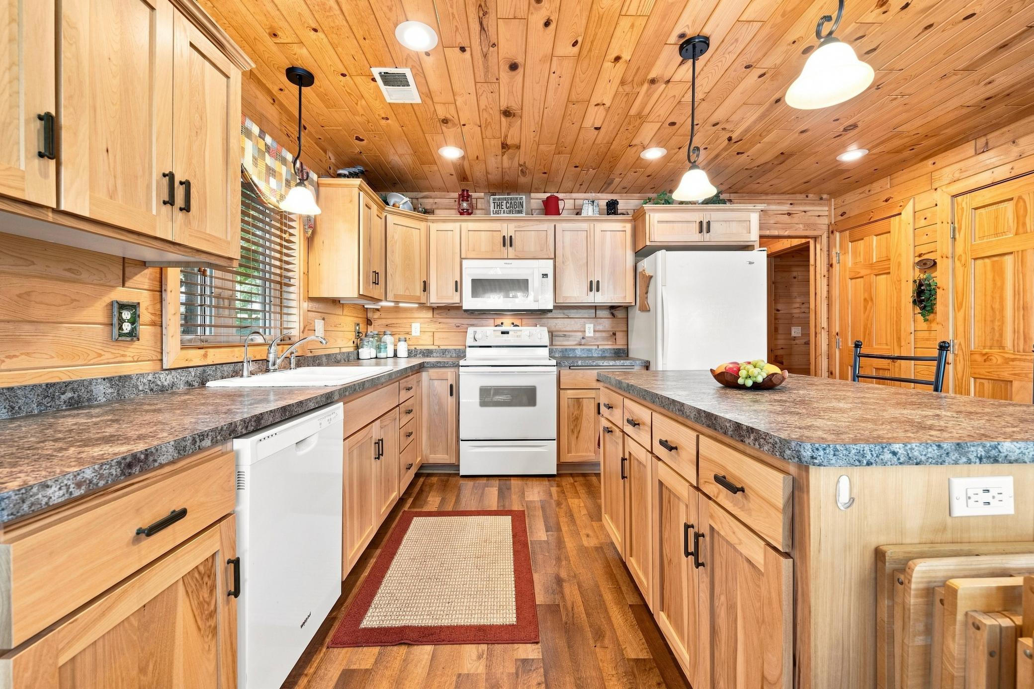 2010 single family home for sale at 10755 Easy Street SW in Lowry, MN — 3 bed, 3 bath (photo 11 of 64)
