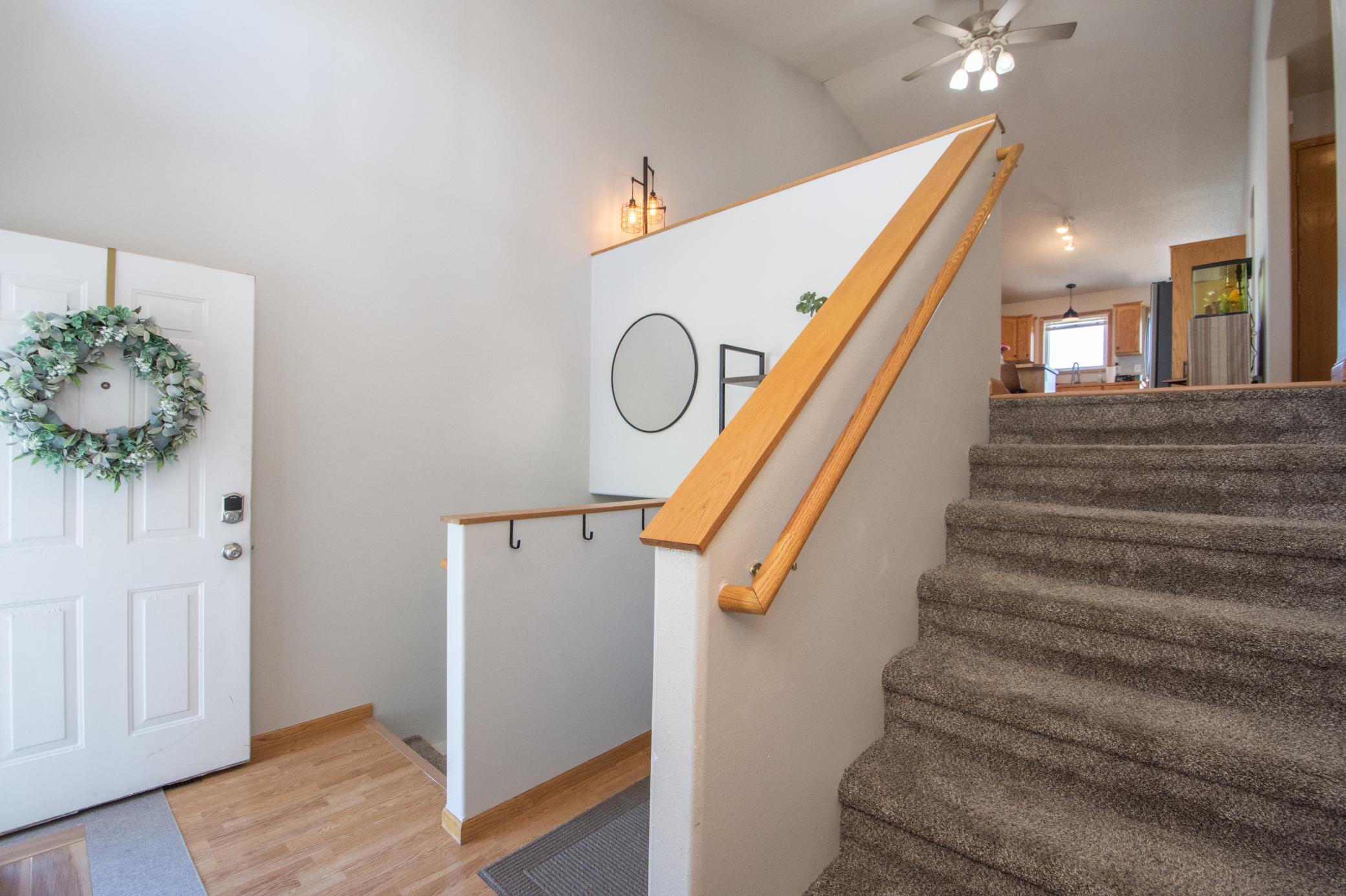 2004 twin home for sale at 1062 38 1/2 Avenue W in West Fargo, ND — 3 bed, 2 bath (photo 4 of 31)