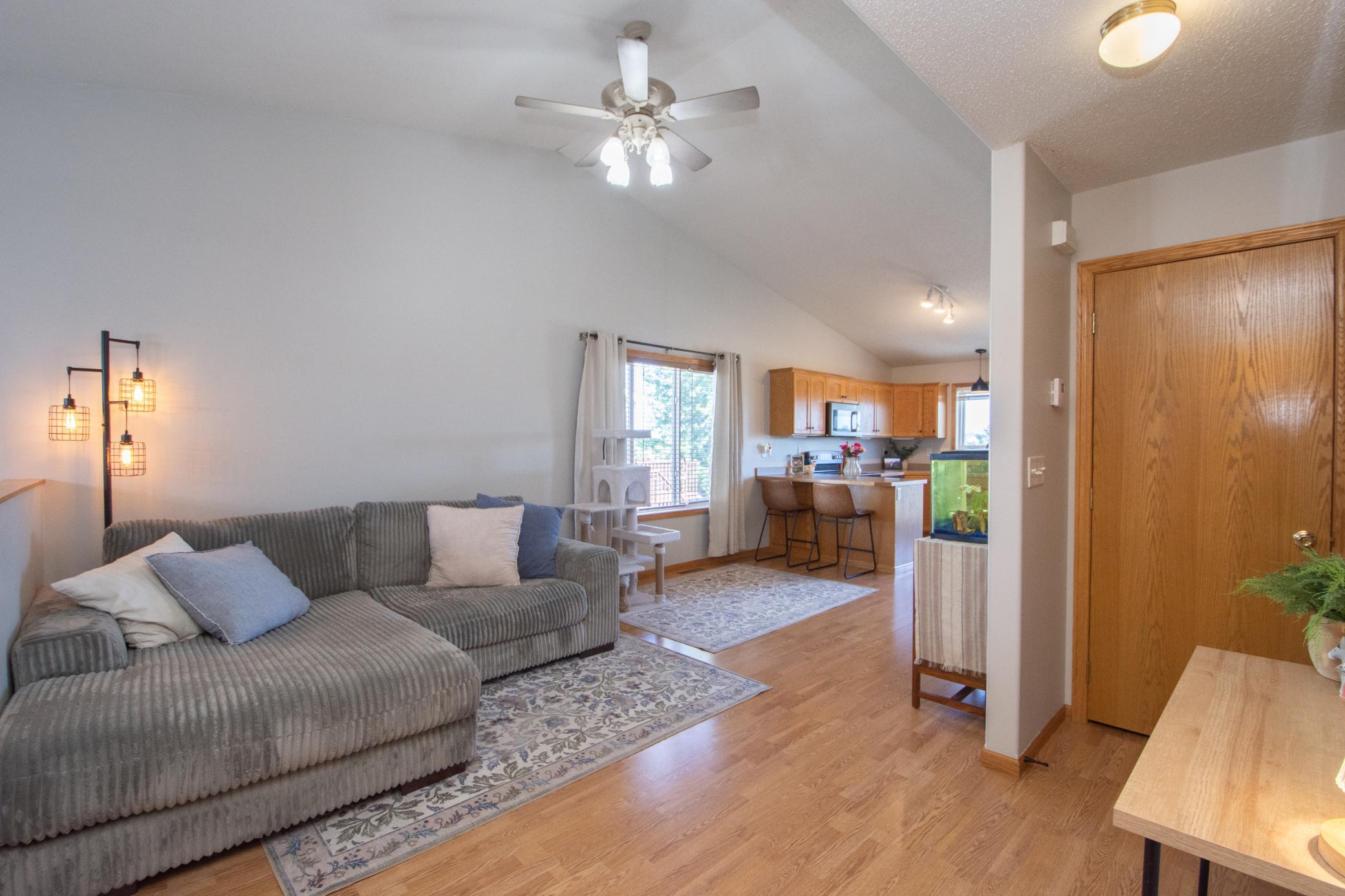 2004 twin home for sale at 1062 38 1/2 Avenue W in West Fargo, ND — 3 bed, 2 bath (photo 7 of 31)