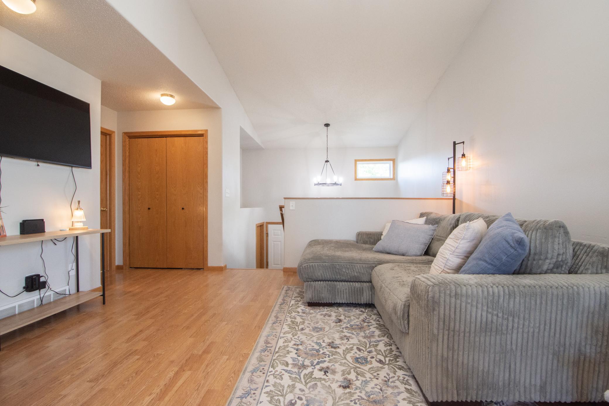 2004 twin home for sale at 1062 38 1/2 Avenue W in West Fargo, ND — 3 bed, 2 bath (photo 9 of 31)