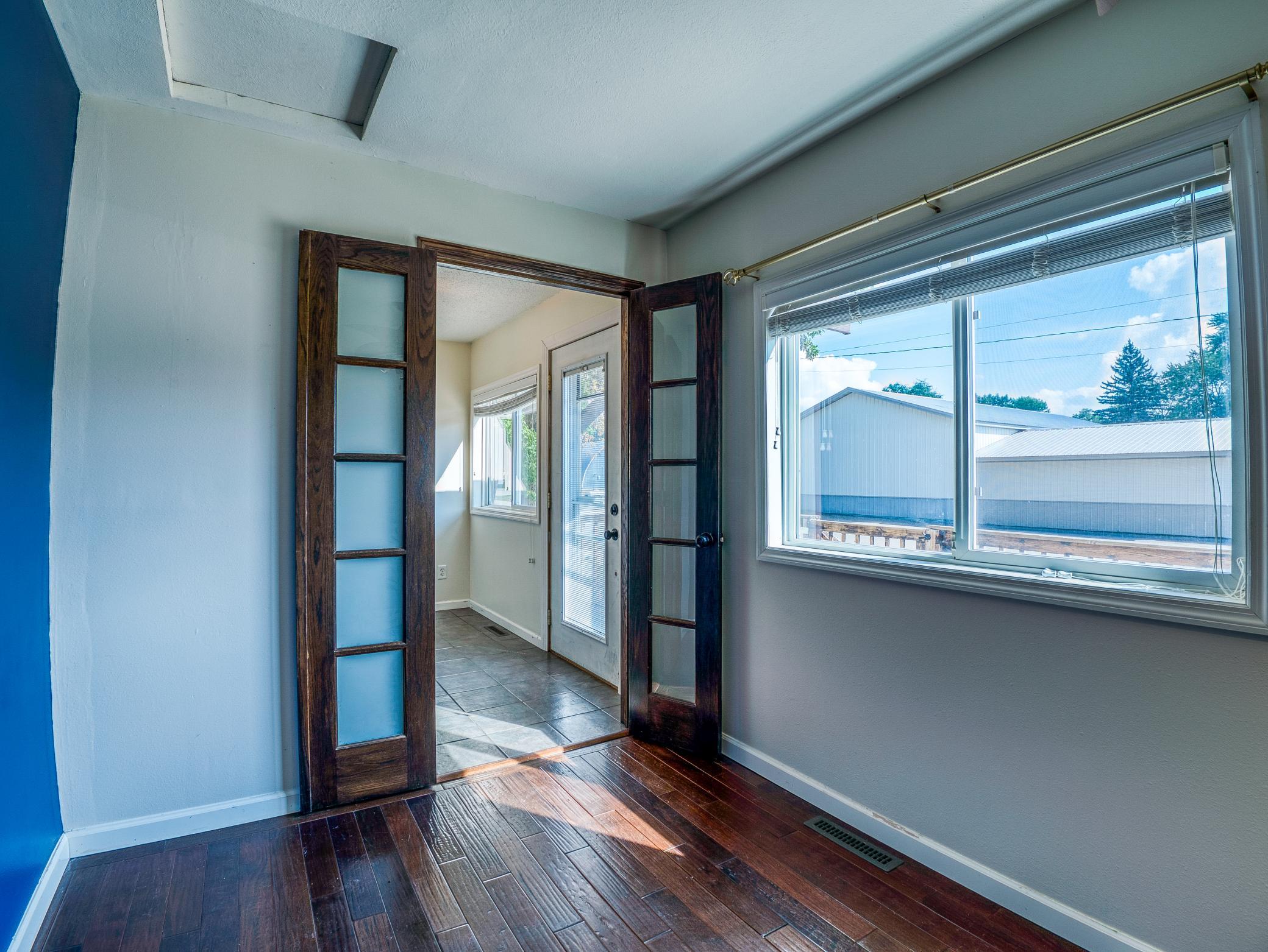 1890 single family home for sale at 118 E Colfax Street in Parkers Prairie, MN — 2 bed, 1 bath (photo 16 of 50)