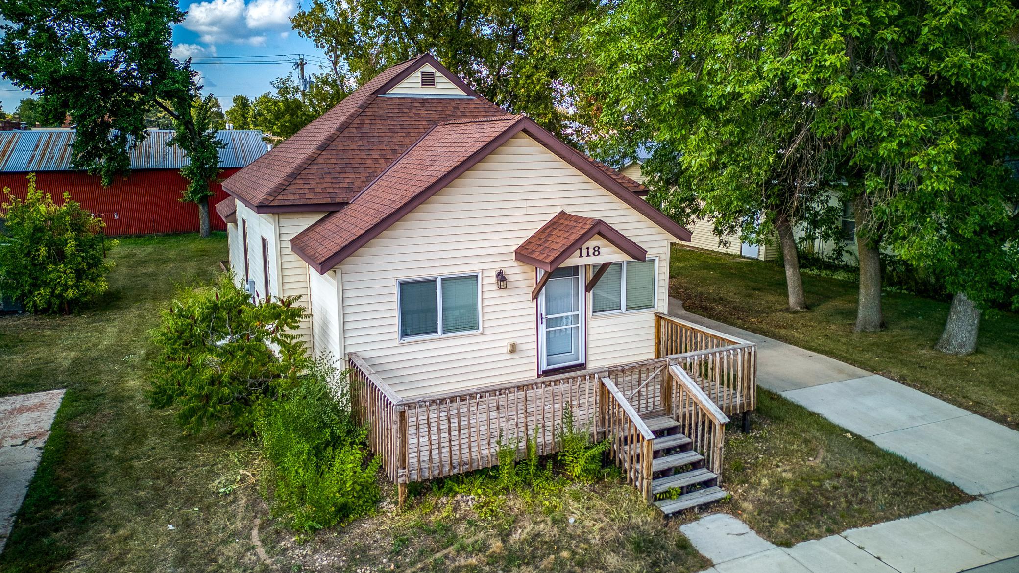 1890 single family home for sale at 118 E Colfax Street in Parkers Prairie, MN — 2 bed, 1 bath (photo 3 of 50)