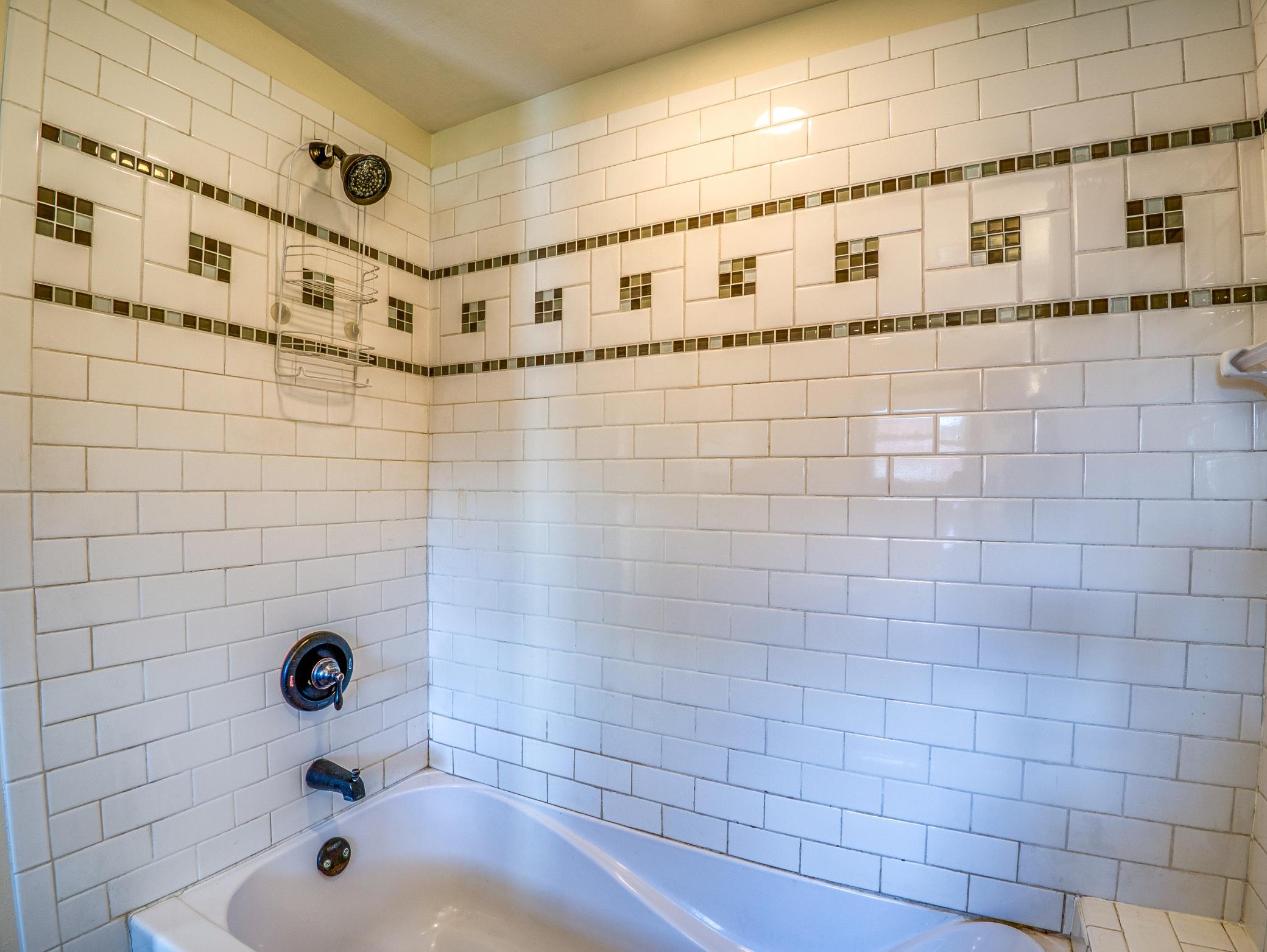 1890 single family home for sale at 118 E Colfax Street in Parkers Prairie, MN — 2 bed, 1 bath (photo 36 of 50)