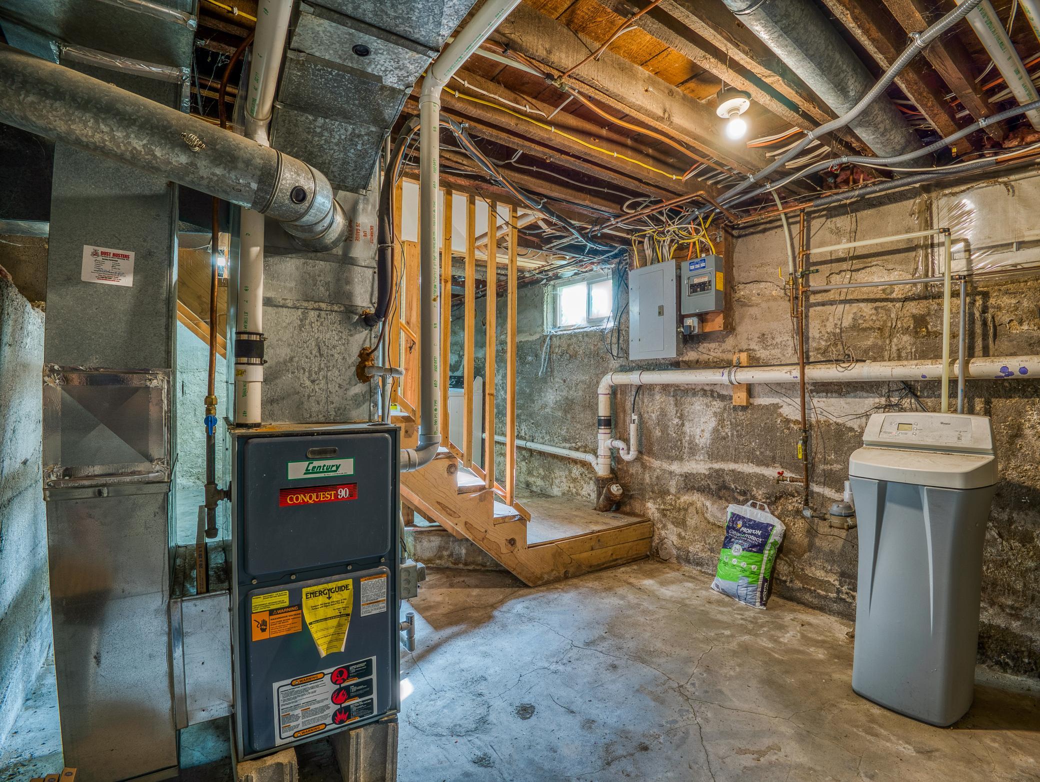 1890 single family home for sale at 118 E Colfax Street in Parkers Prairie, MN — 2 bed, 1 bath (photo 39 of 50)