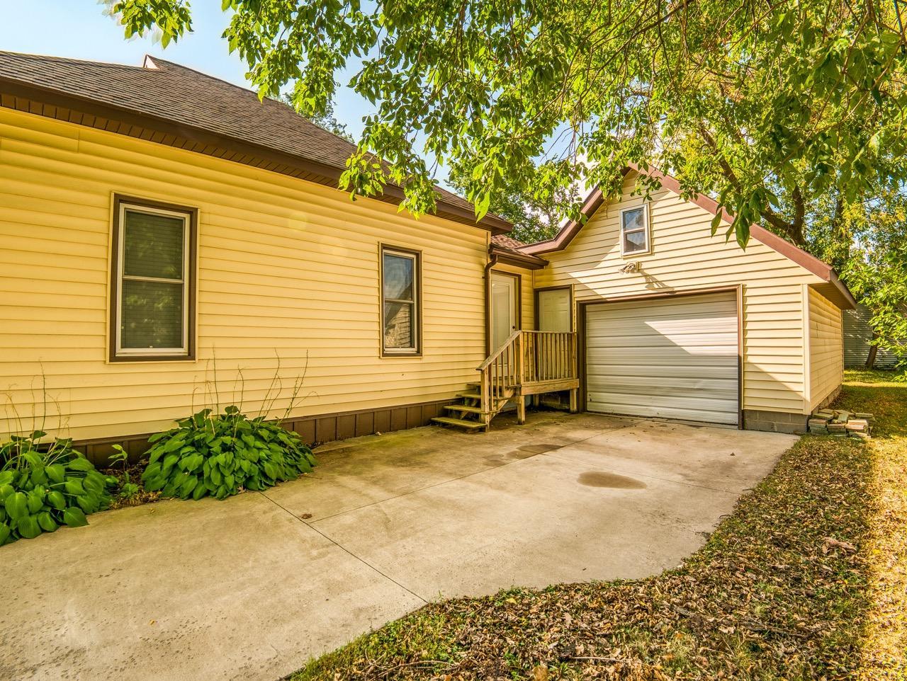 1890 single family home for sale at 118 E Colfax Street in Parkers Prairie, MN — 2 bed, 1 bath (photo 44 of 50)