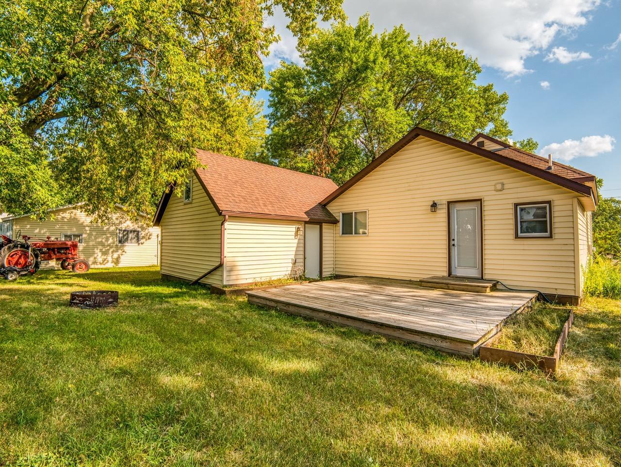 1890 single family home for sale at 118 E Colfax Street in Parkers Prairie, MN — 2 bed, 1 bath (photo 47 of 50)