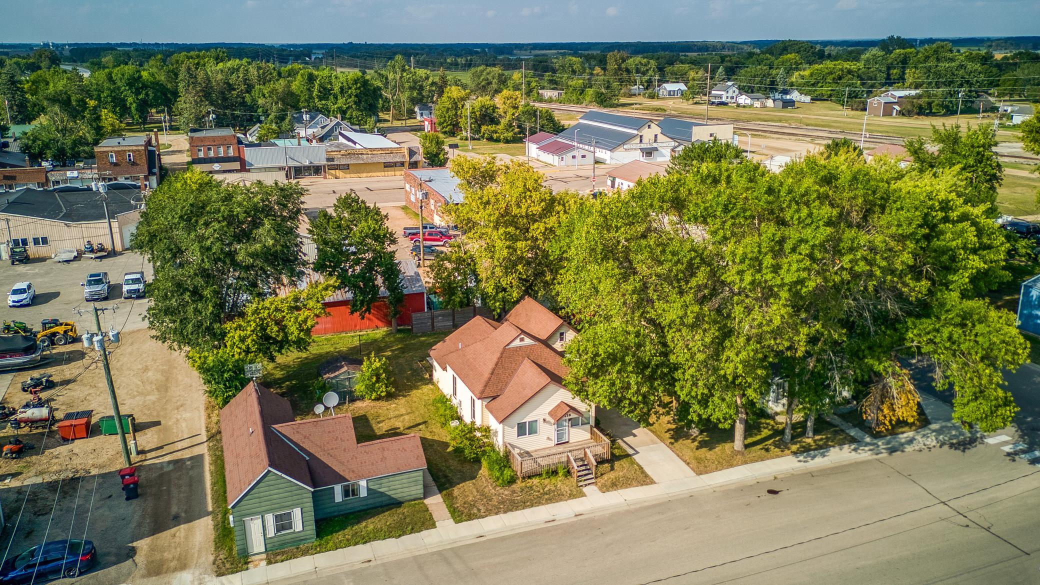 1890 single family home for sale at 118 E Colfax Street in Parkers Prairie, MN — 2 bed, 1 bath (photo 10 of 50)