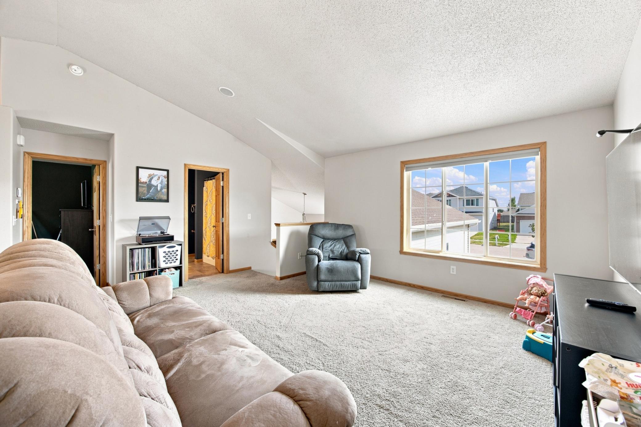 2013 twin home for sale at 3542 23rd Avenue S in Moorhead, MN — 3 bed, 2 bath (photo 12 of 27)