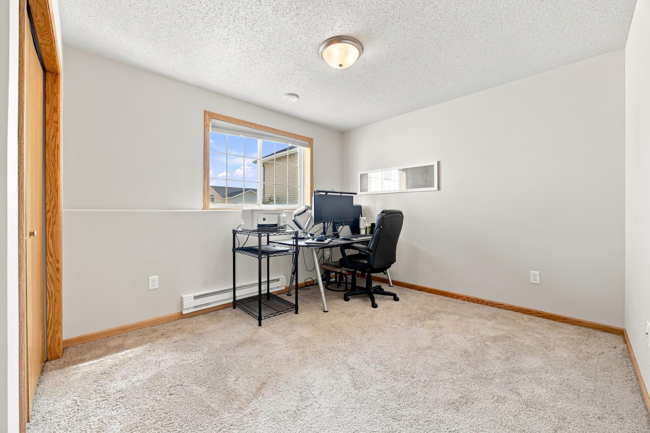 2013 twin home for sale at 3542 23rd Avenue S in Moorhead, MN — 3 bed, 2 bath (photo 19 of 27)