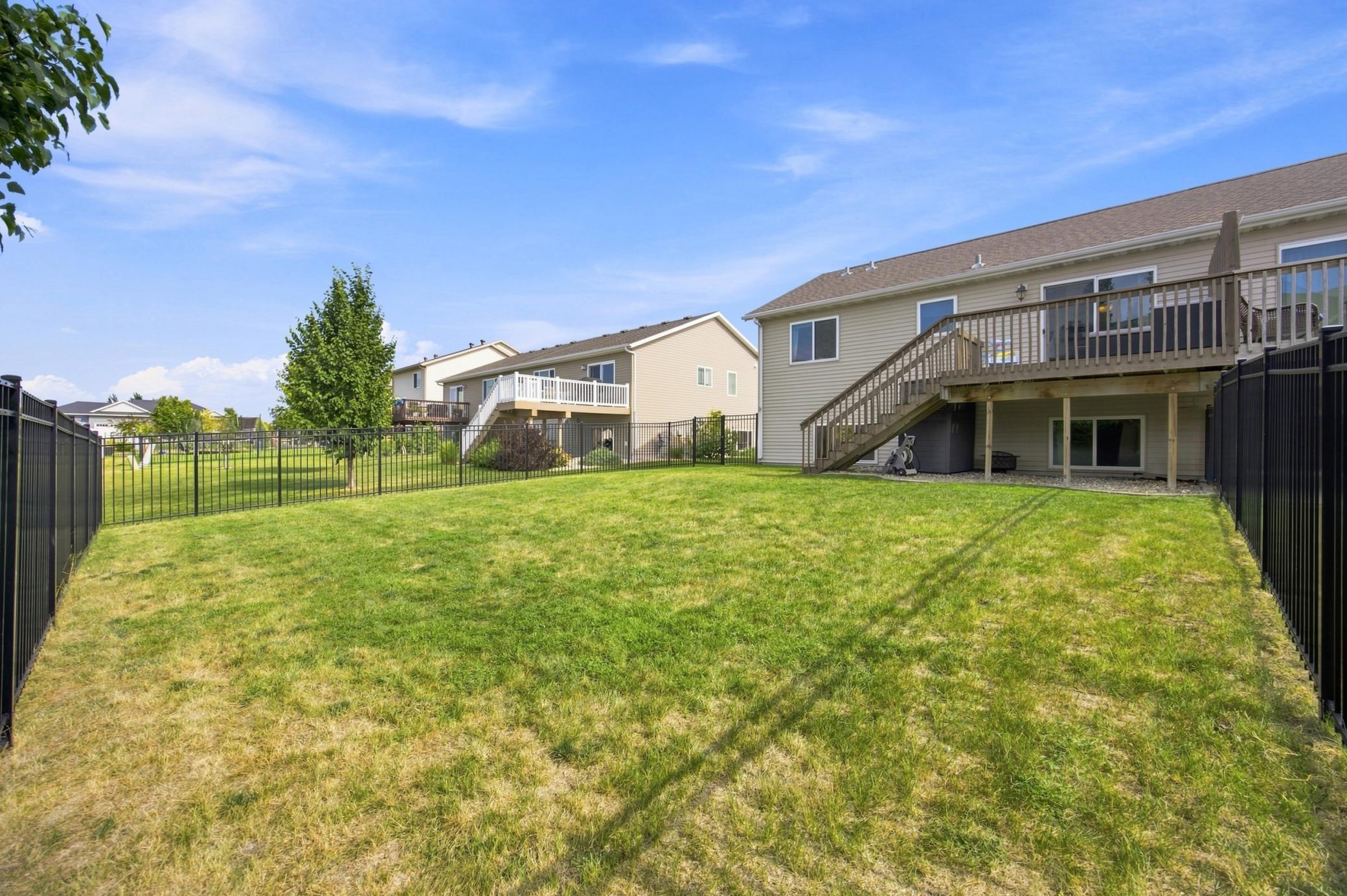 2013 twin home for sale at 3542 23rd Avenue S in Moorhead, MN — 3 bed, 2 bath (photo 26 of 27)